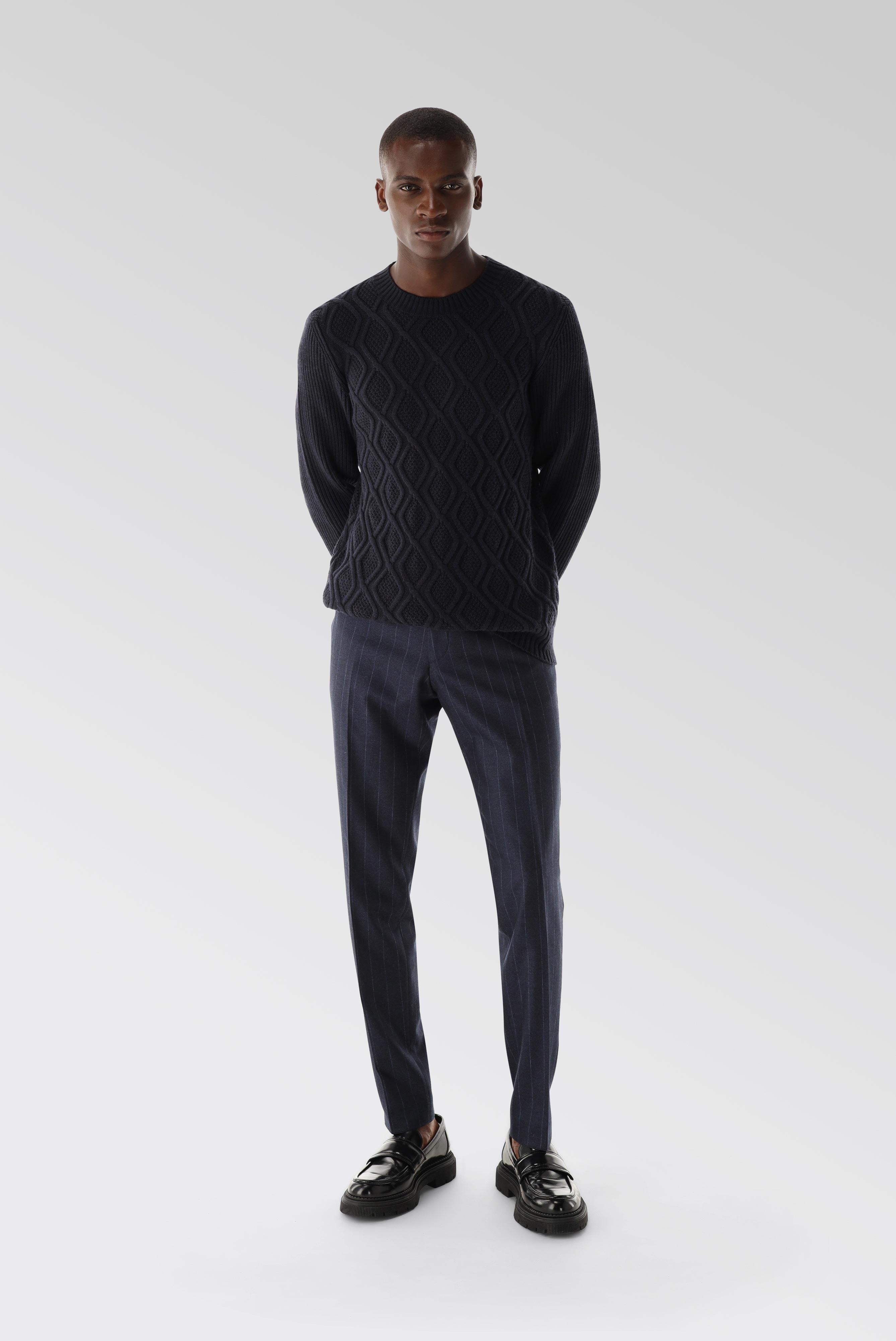 Zopfstrickpullover mit Rundhalsausschnitt