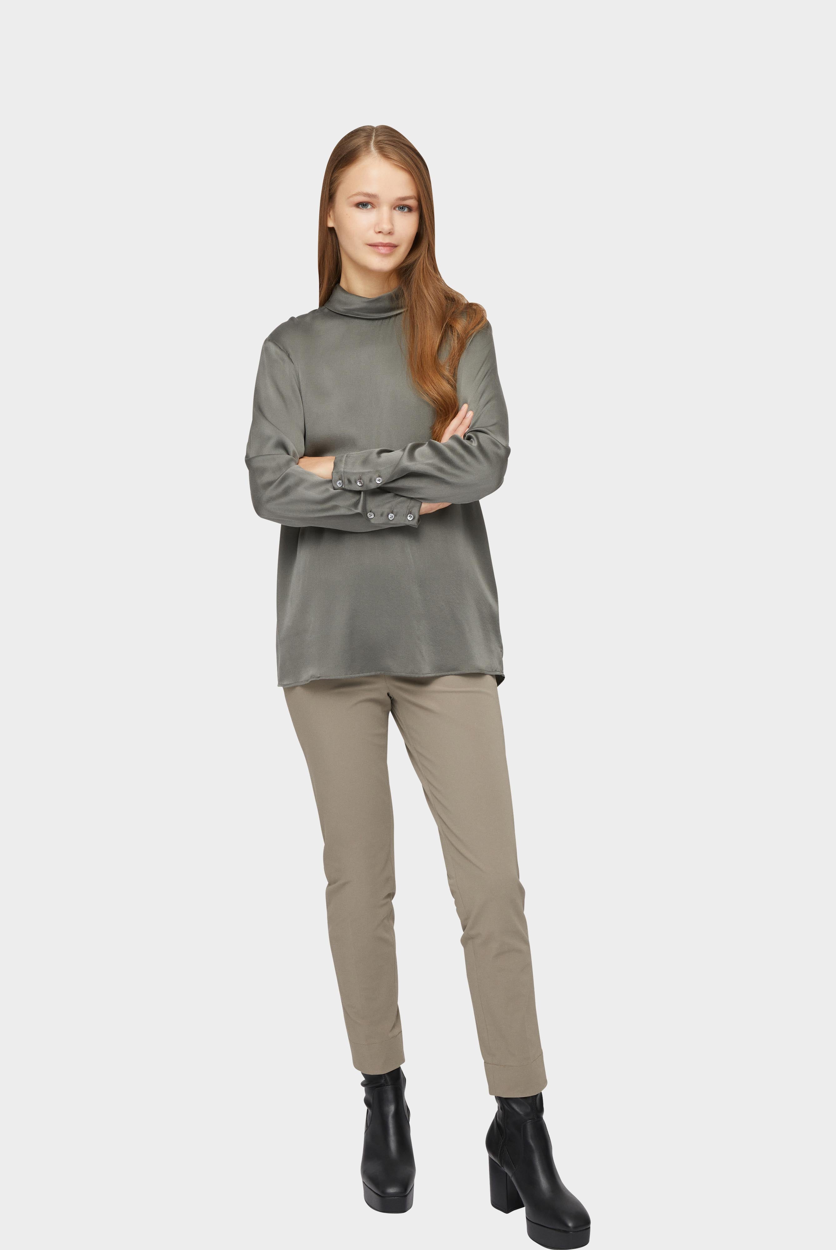 Bluse aus Seide mit Stehkragen Grau