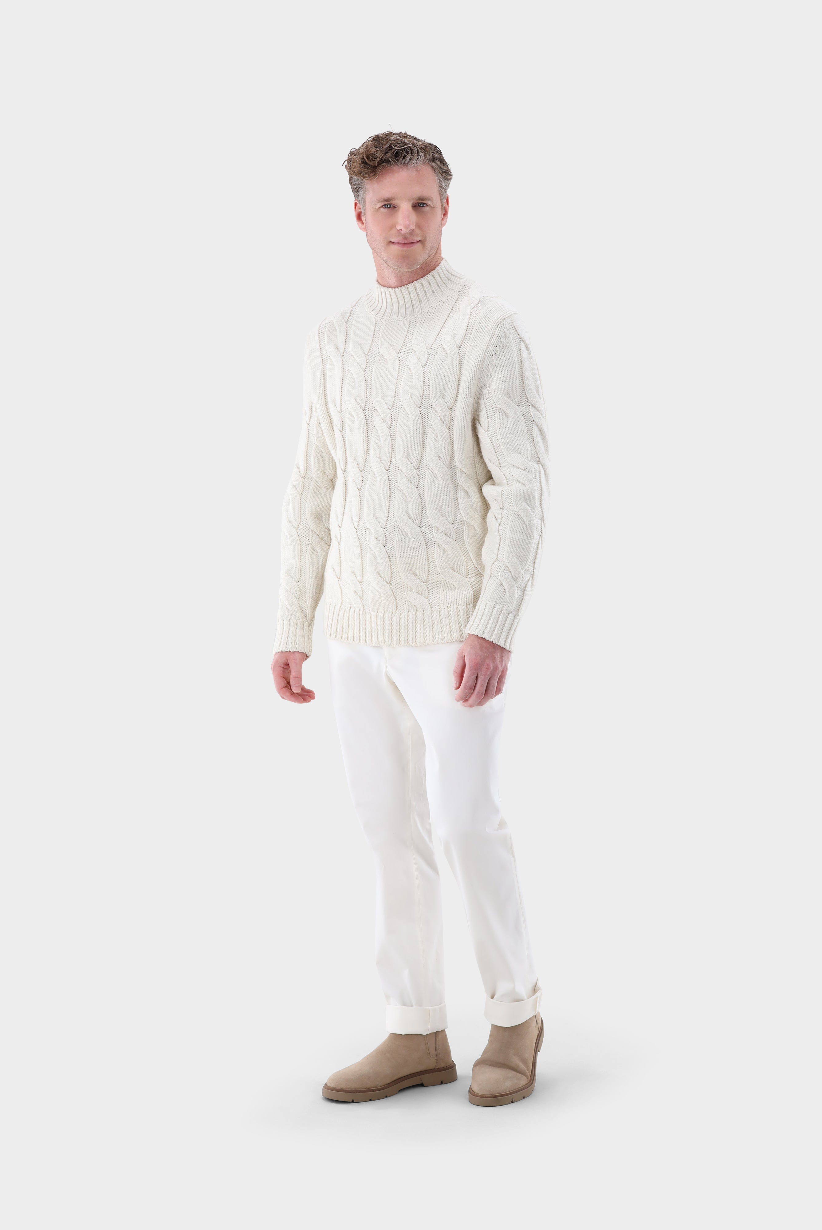 Stehkragenpullover mit Zopfmuster aus Merinowolle