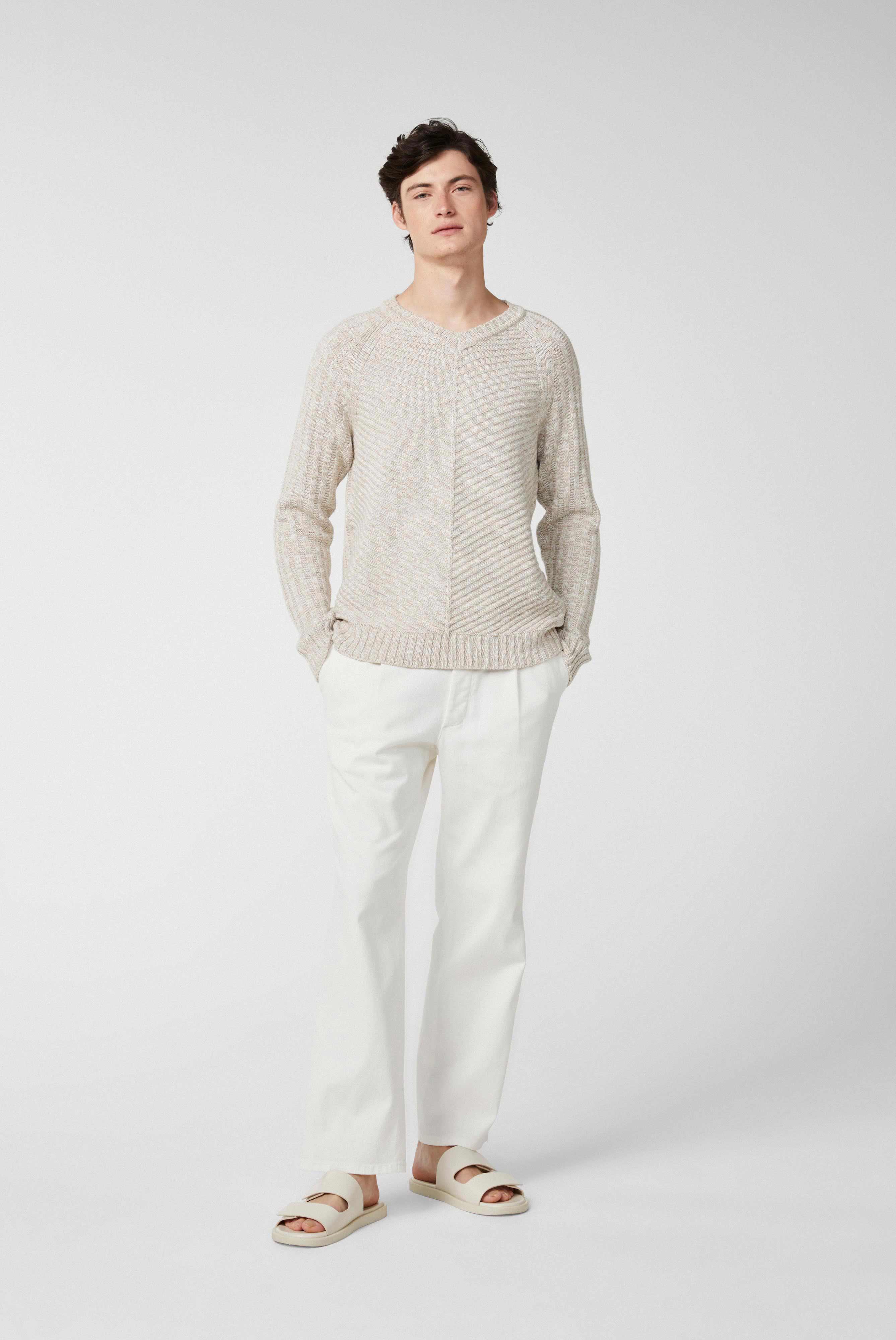 Pullover mit V-Ausschnitt