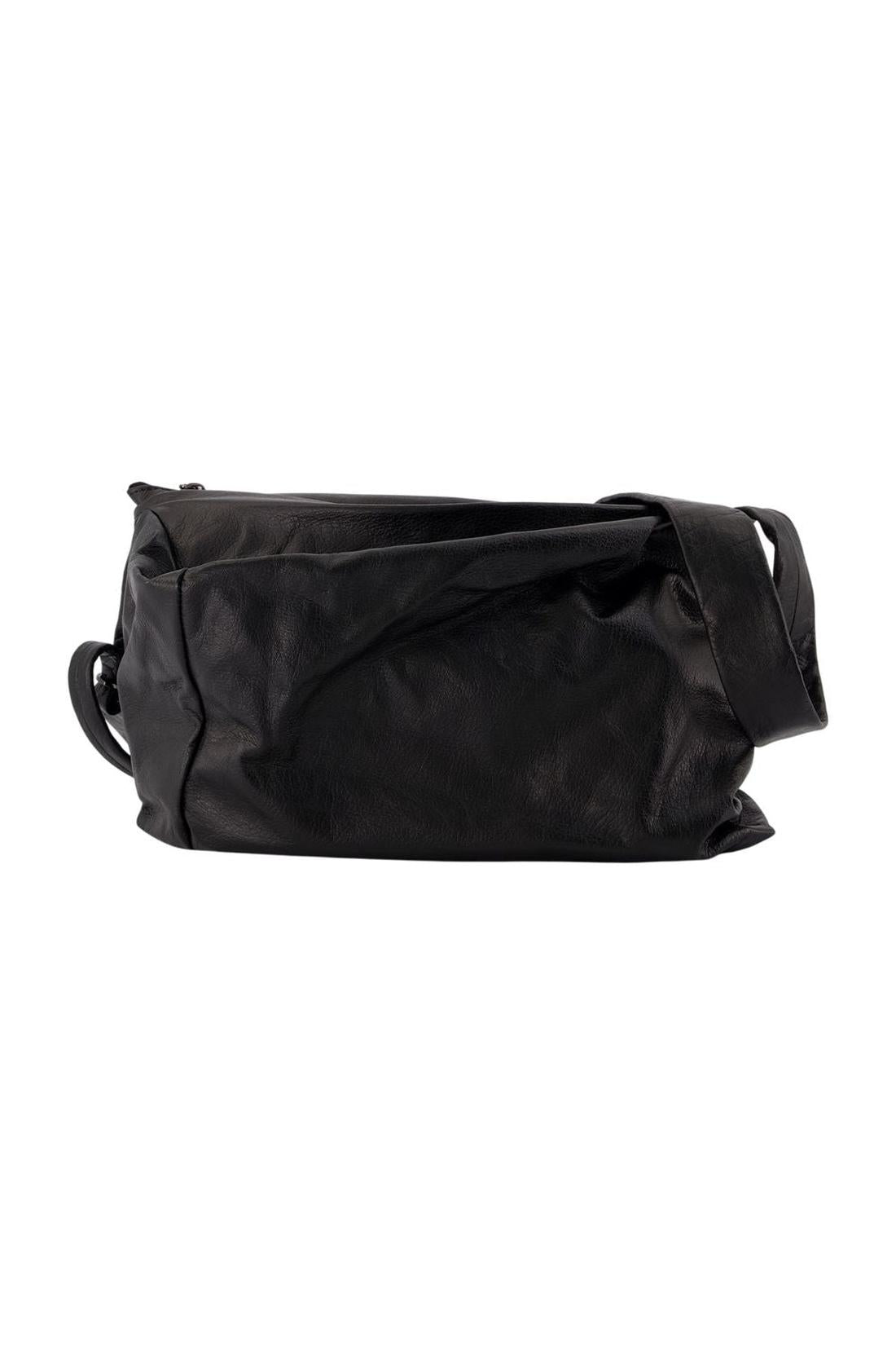 Umhängetasche „Puff S“ – YOHJI YAMAMOTO – Leder – Schwarz