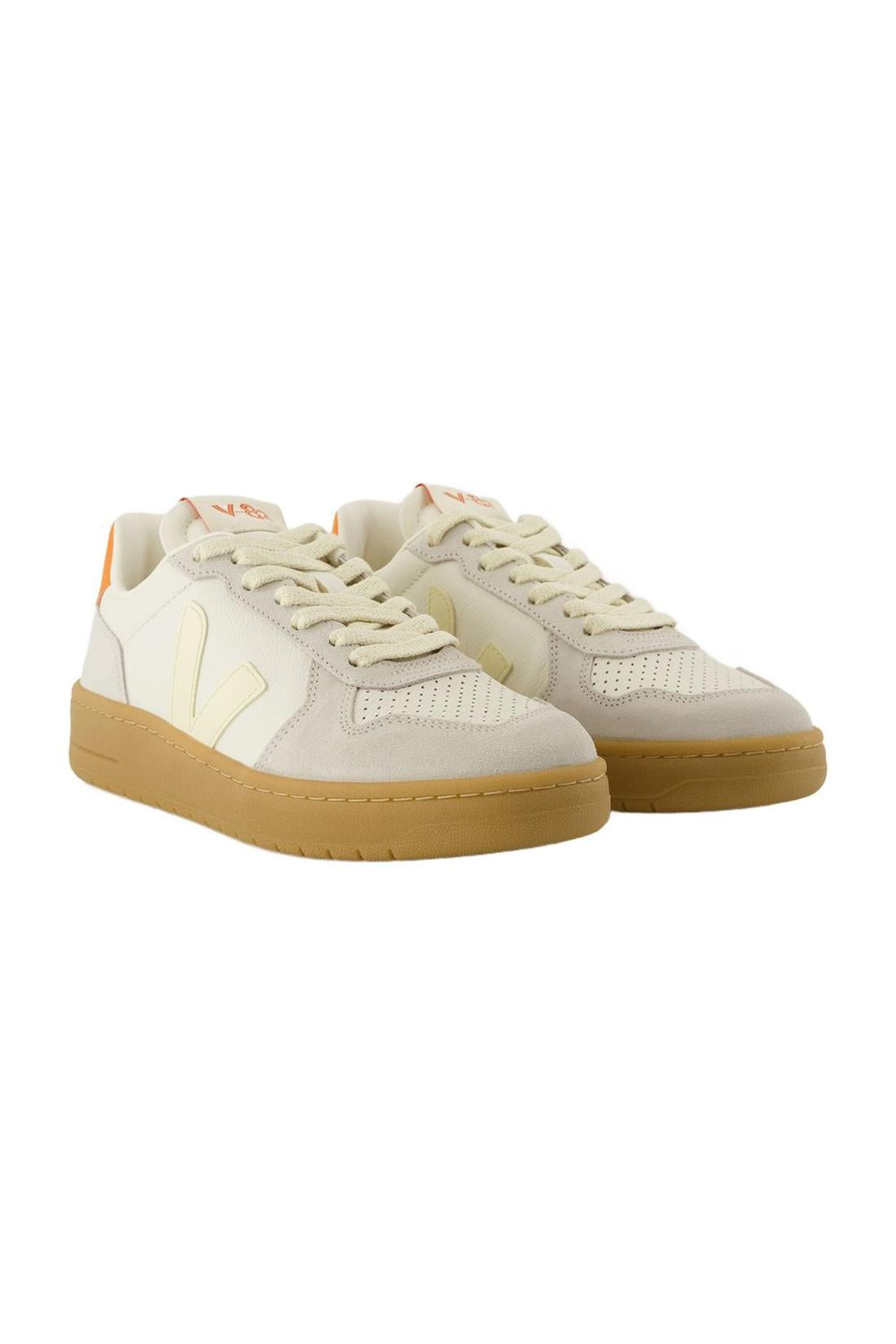 Sneakers V 82 - Veja - Leather - White