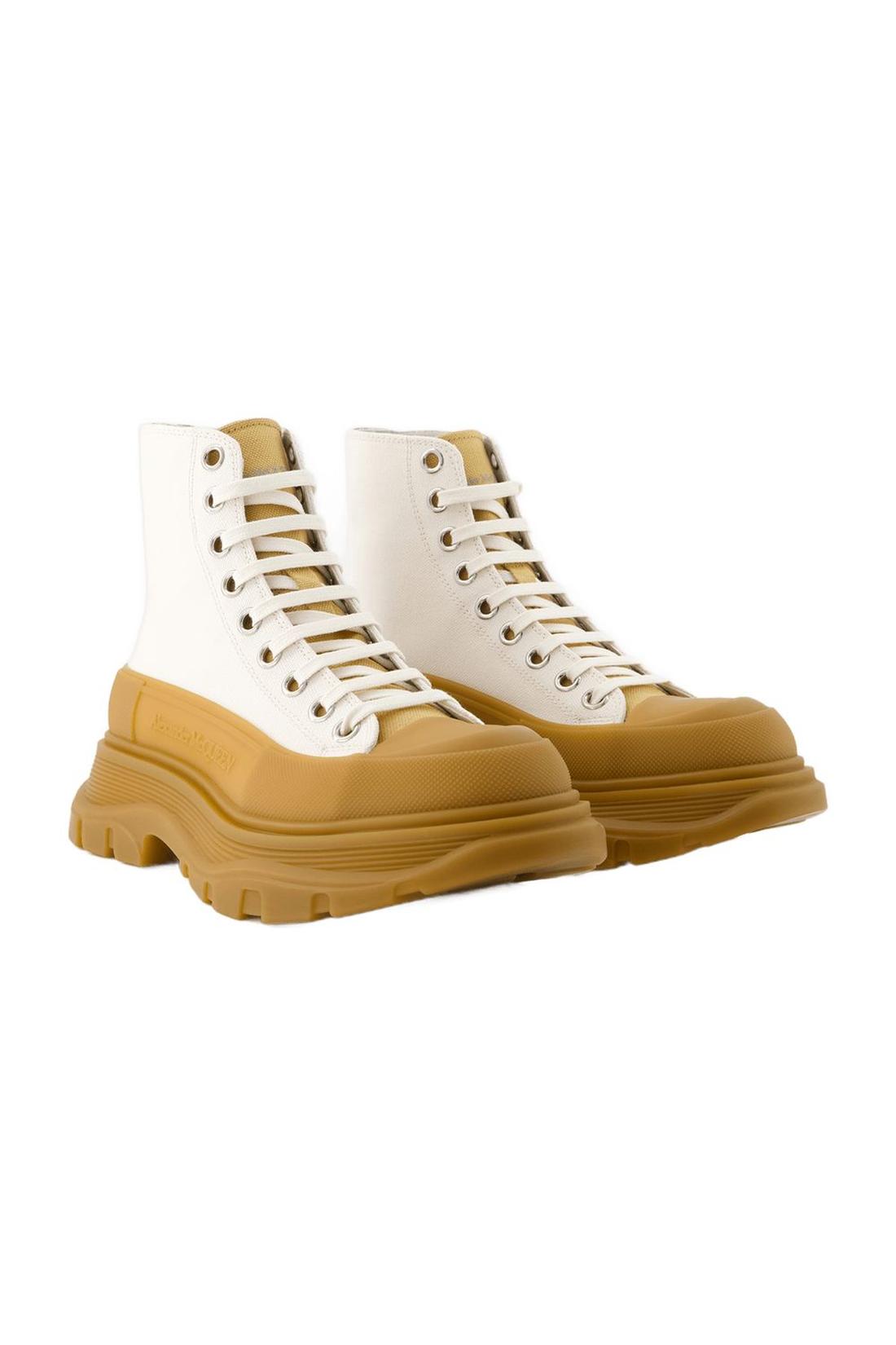 Tread ankle boots - Alexander McQueen - Leather - Beige