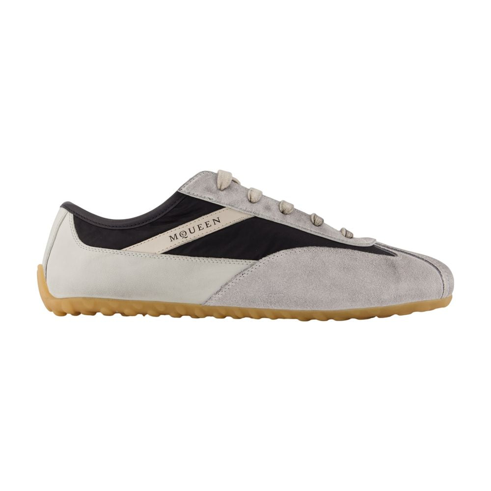 Box-Sneaker – Alexander McQueen – Leder – Schwarz/Grau