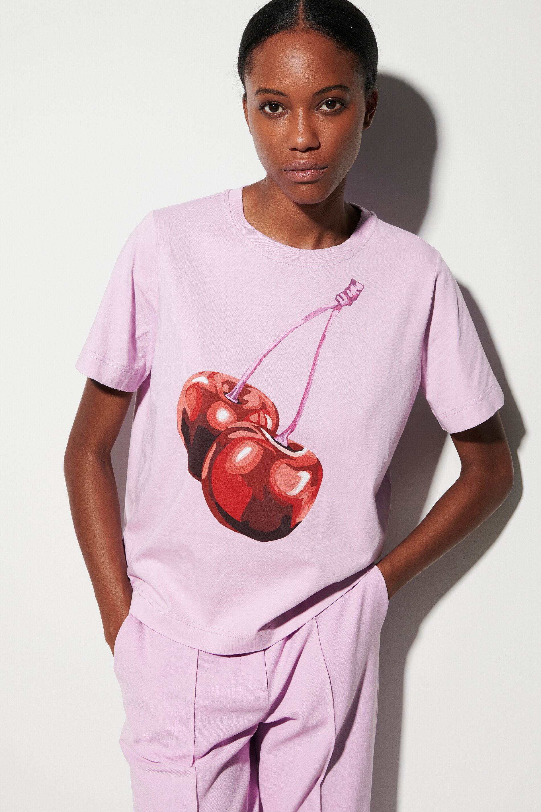 T-Shirt mit Cherry-Print