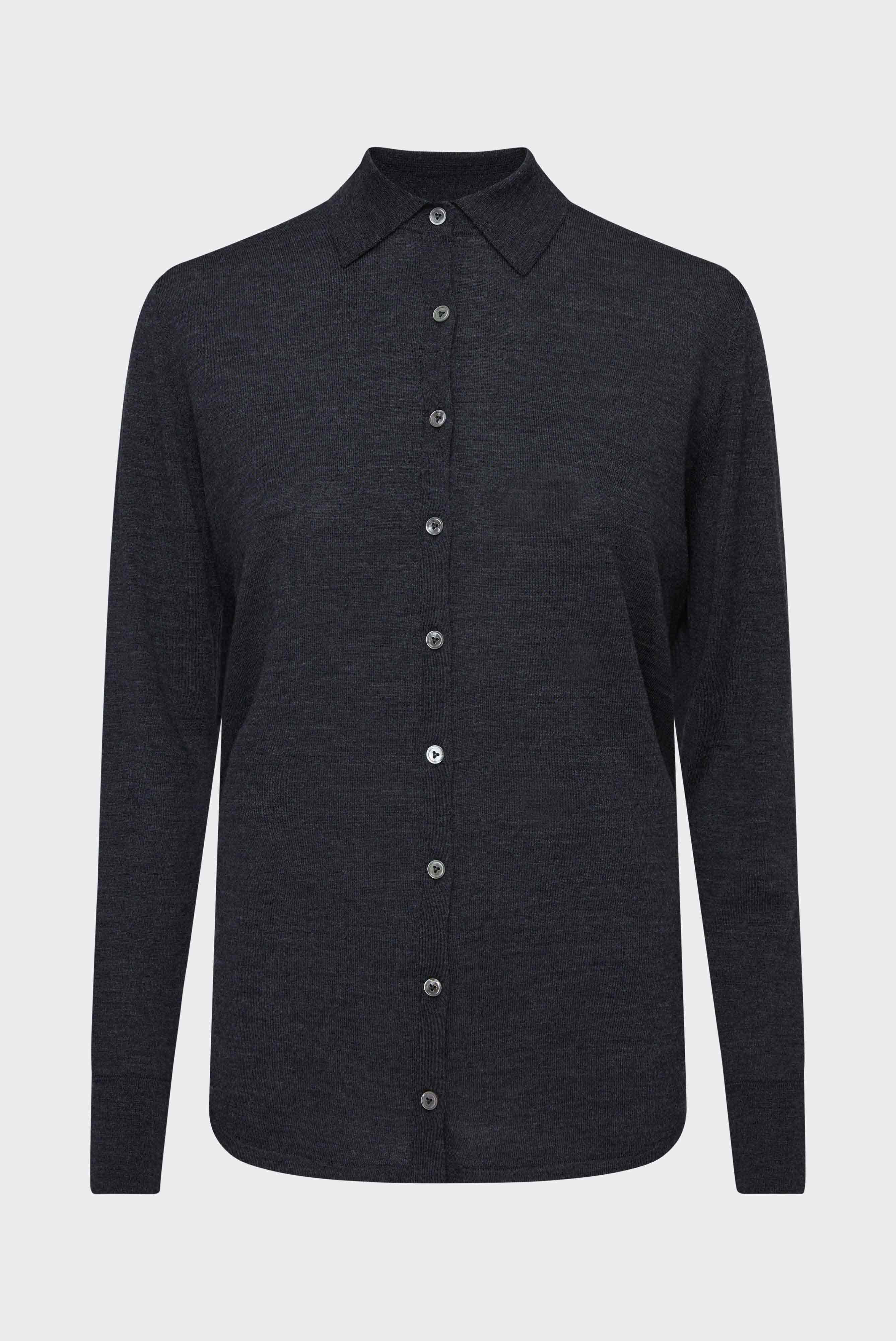 Knitted blouse made from ultra-fine merino wool