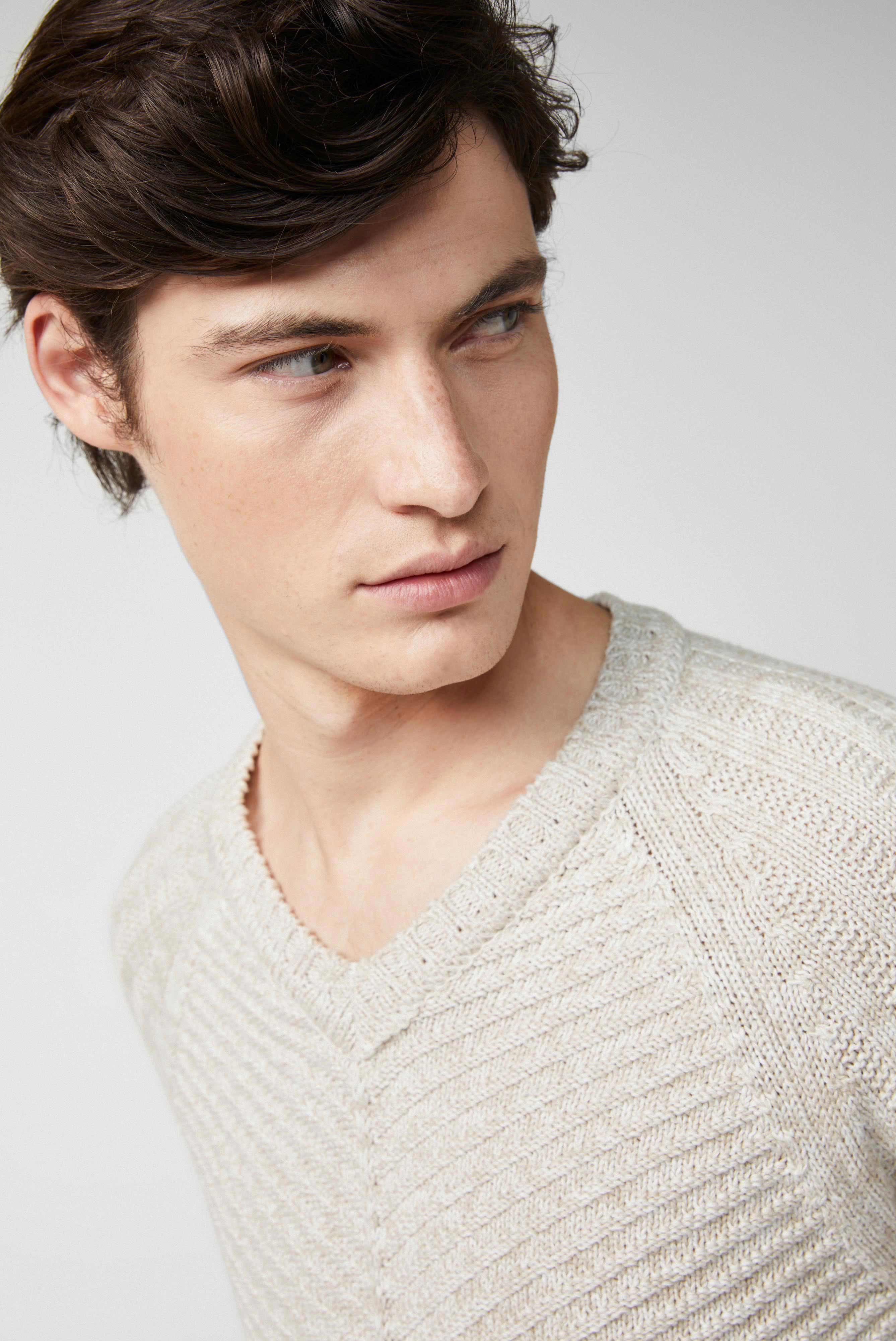 Pullover mit V-Ausschnitt