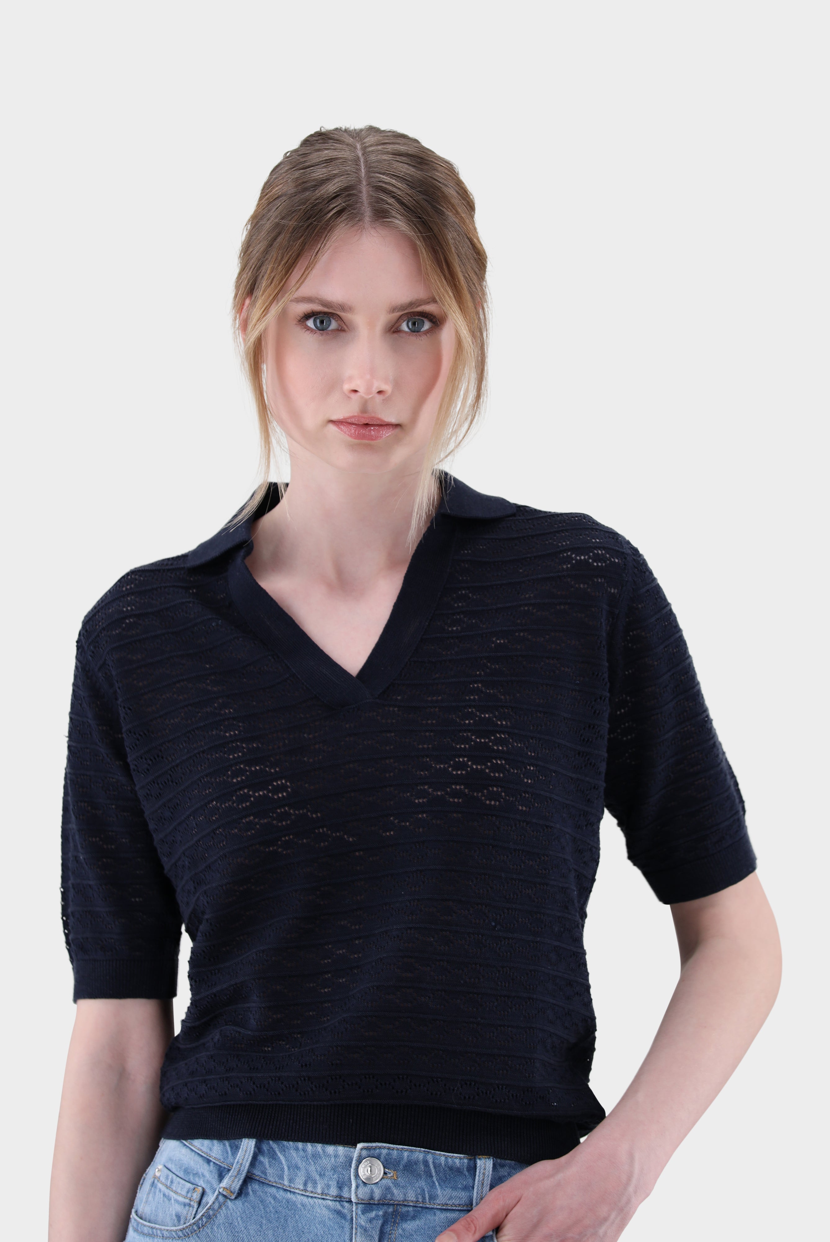 V-neck polo shirt with openwork pattern made from Air Cotton