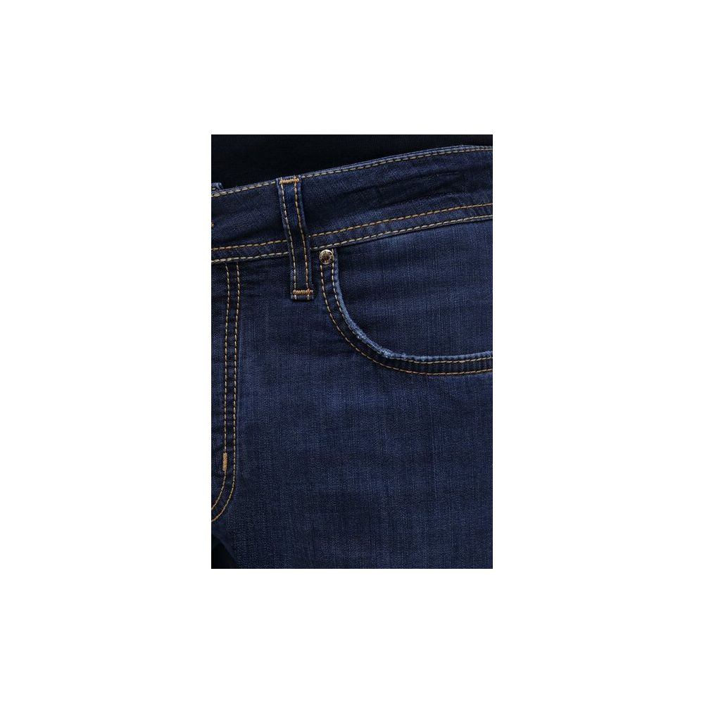 Anspruchsvolle dunkelblaue Denim-Jeans mit schmaler Passform