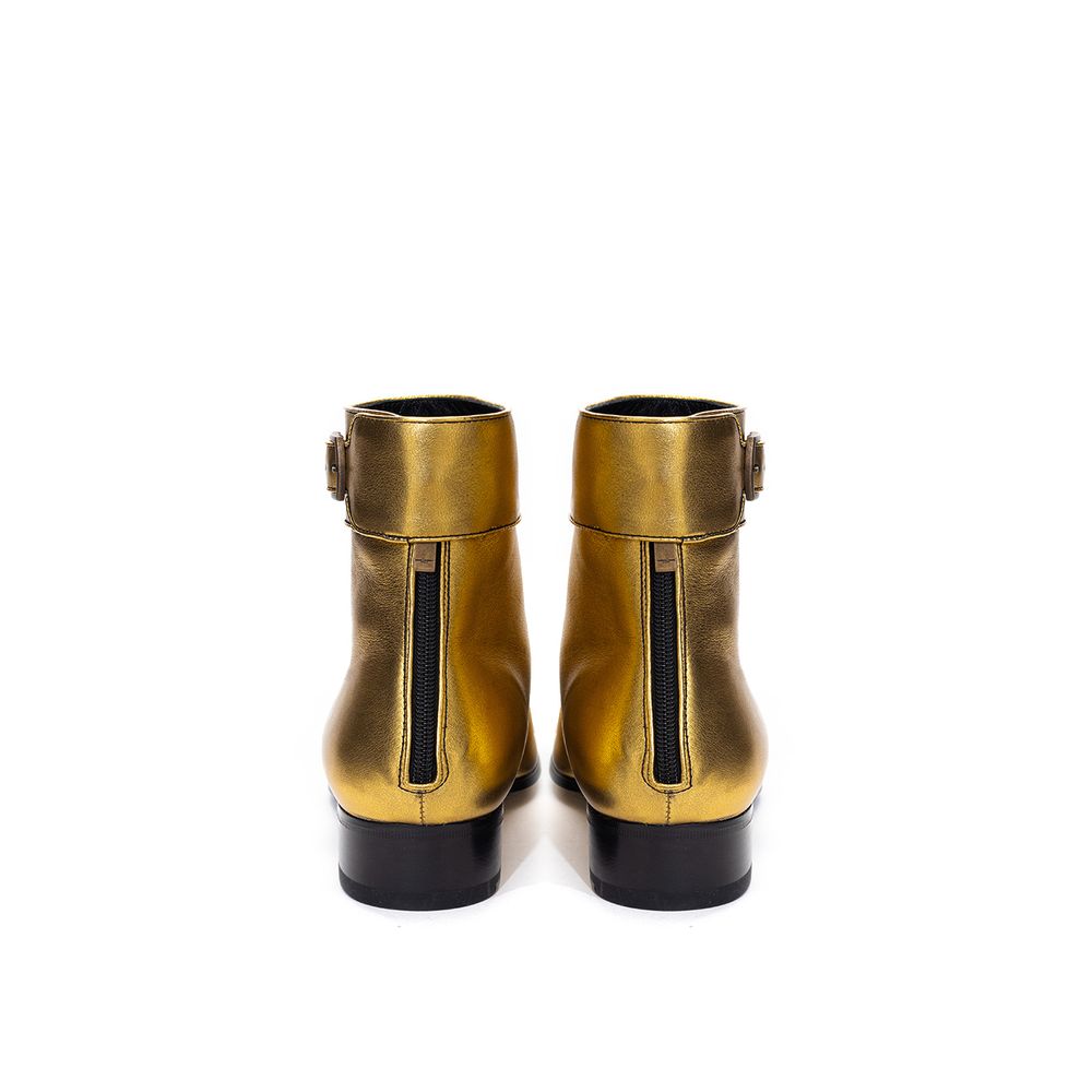 Goldfarbene Lederstiefel