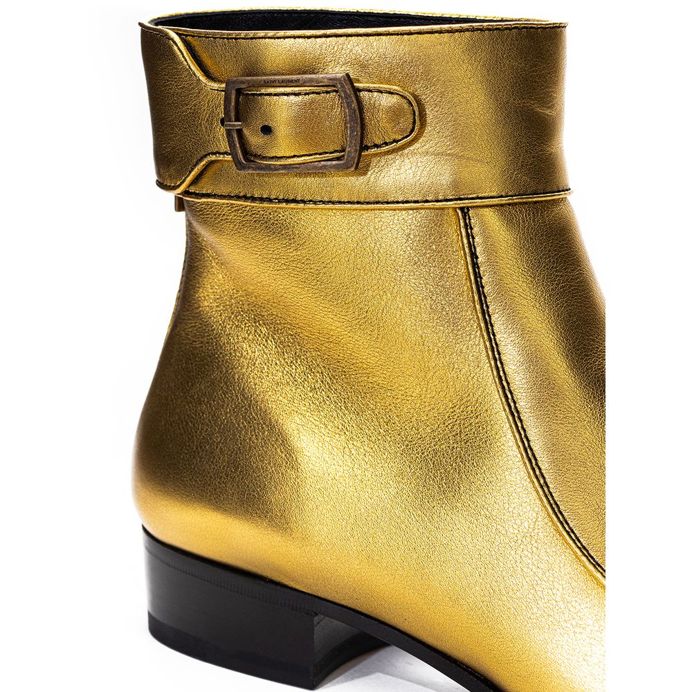 Goldfarbene Lederstiefel