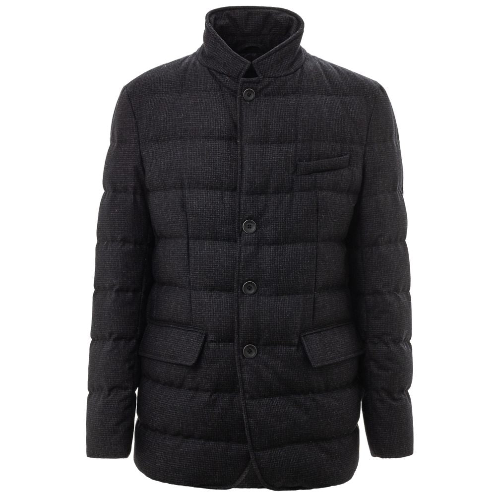 Schwarze Wolljacke