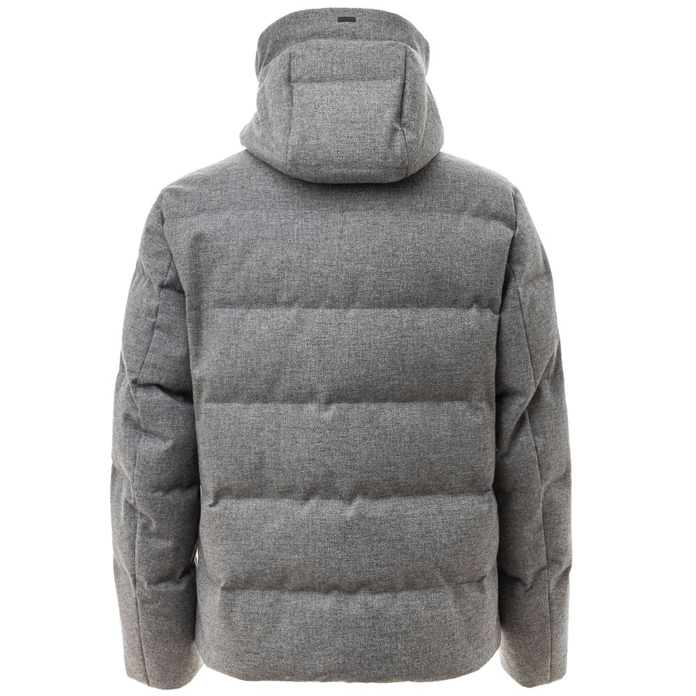 Graue Wolljacke