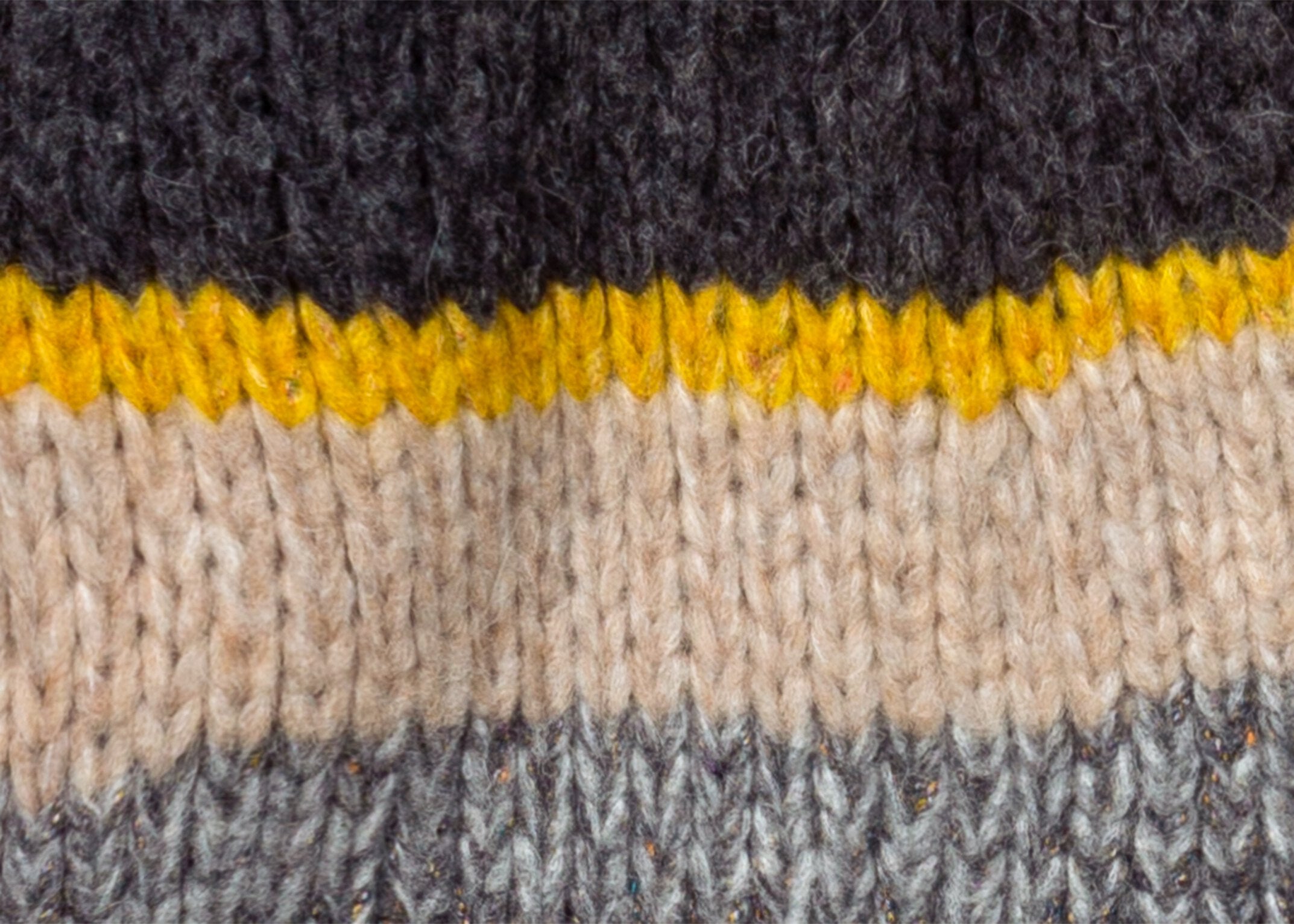 Tweed-Cardigan mit Streifen