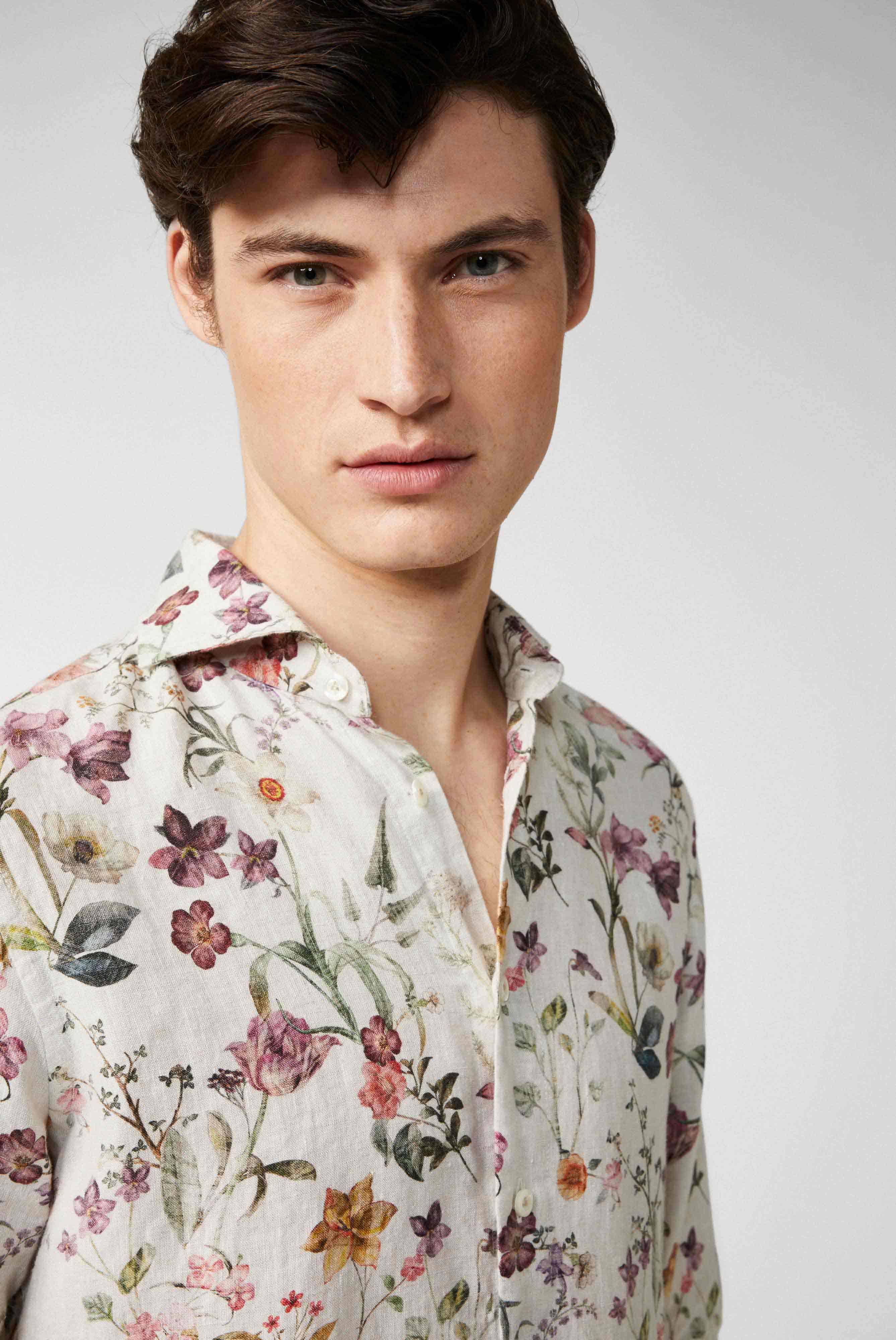 Linen shirt with floral print
