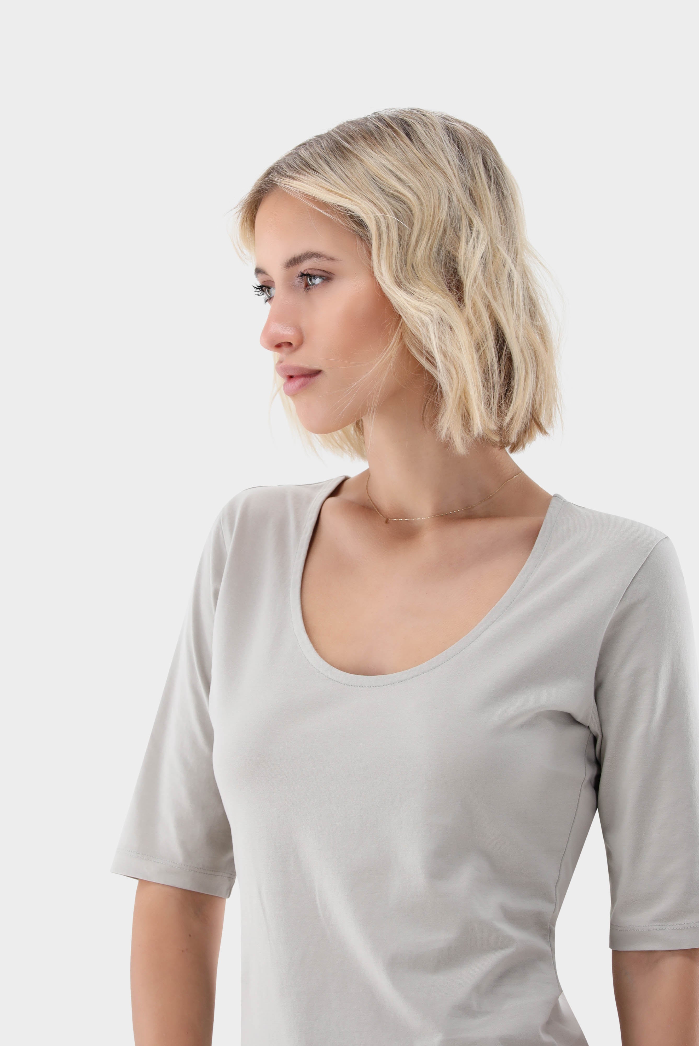 Urban Jersey T-Shirt mit weitem Ausschnitt