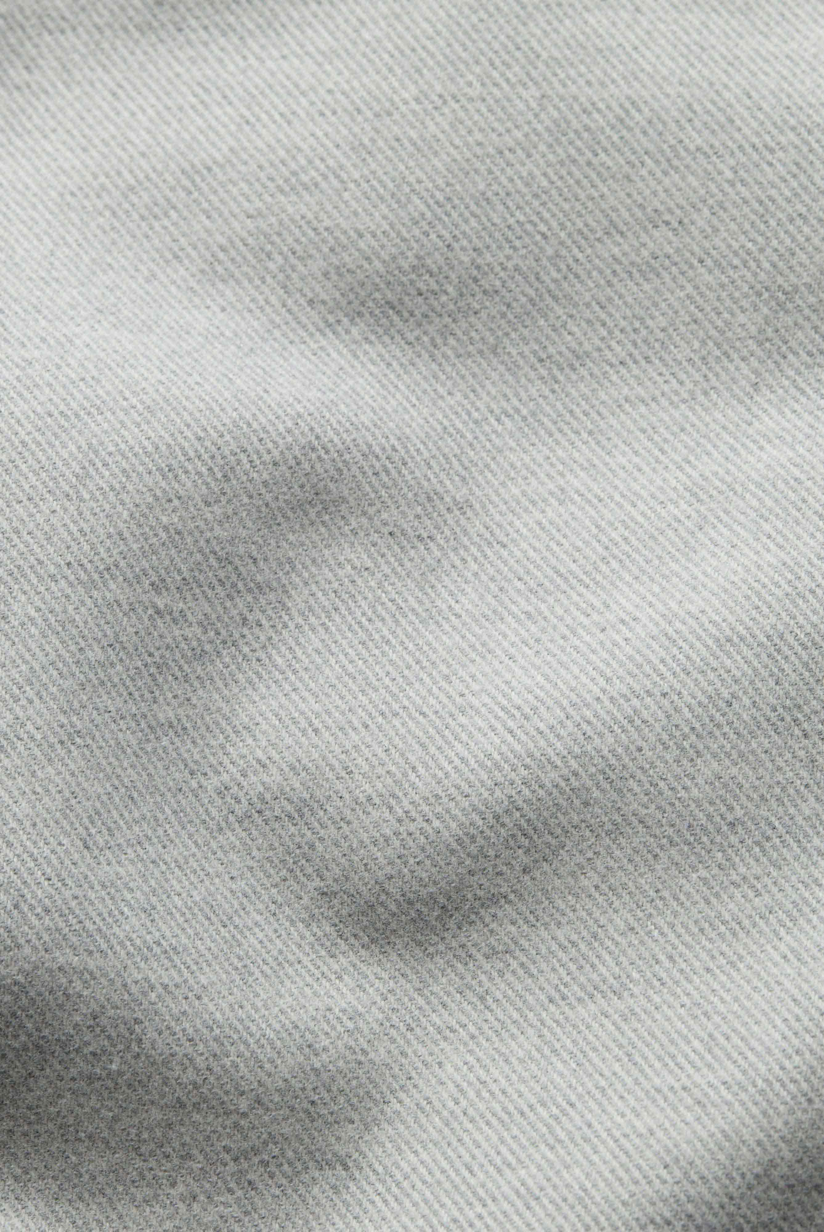 Oversized Hemdbluse mit Brusttasche Grau