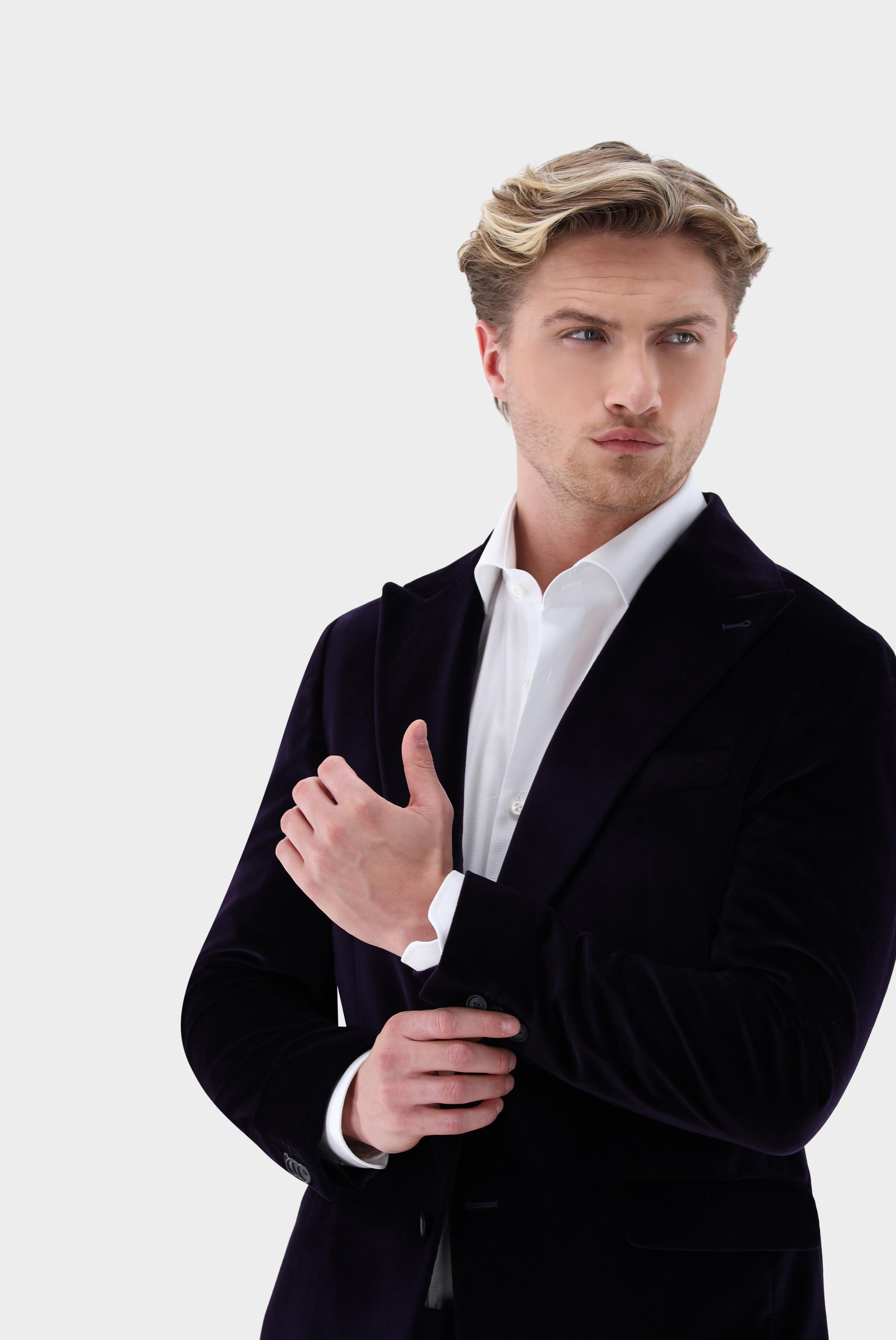 Sakko aus Samt mit Spitzfasson