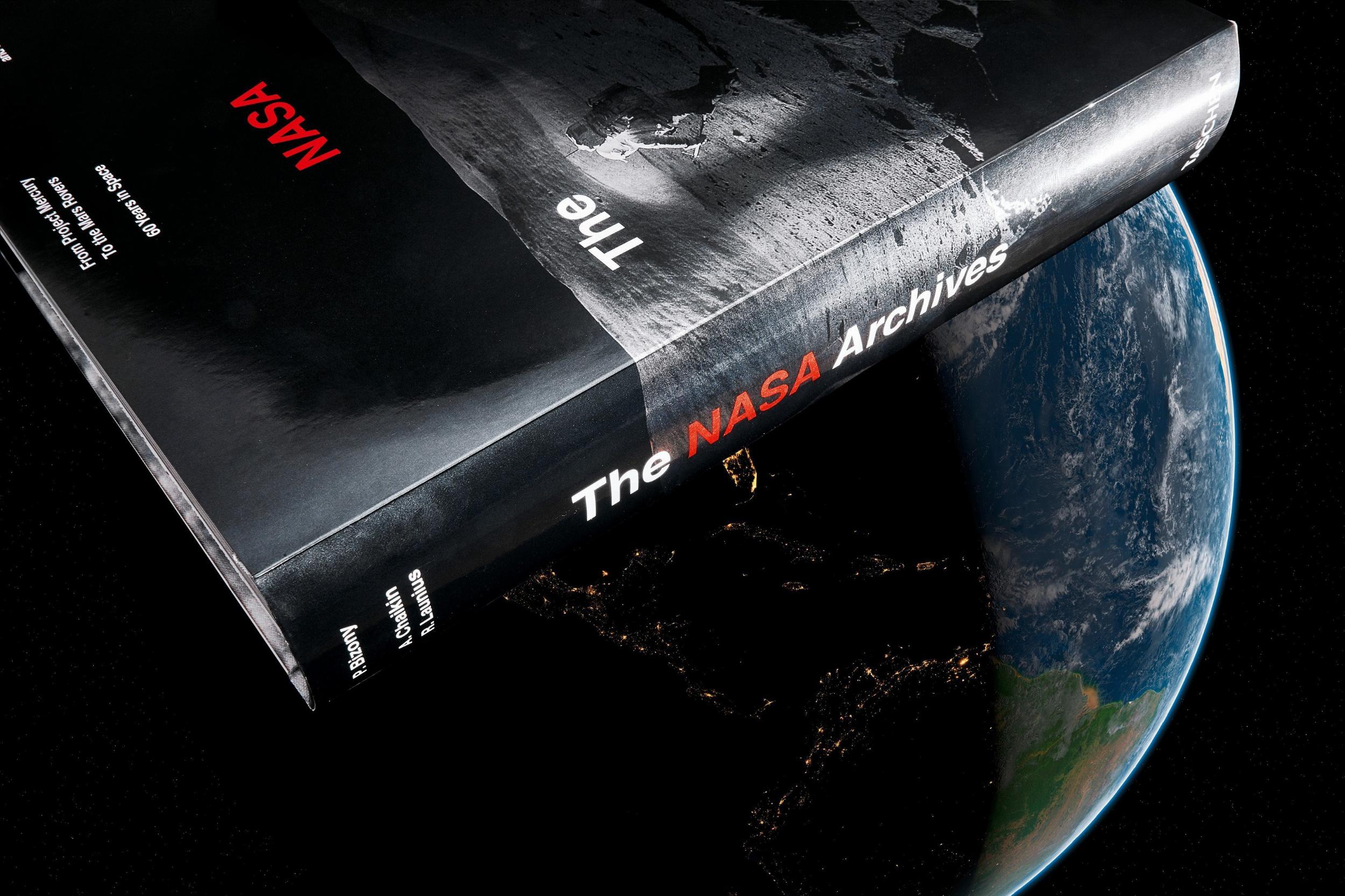 Taschen-The NASA Archives. 60 Years in Space (English)-Photography-Black-Deal-Outlet-by-ARCHIVIST