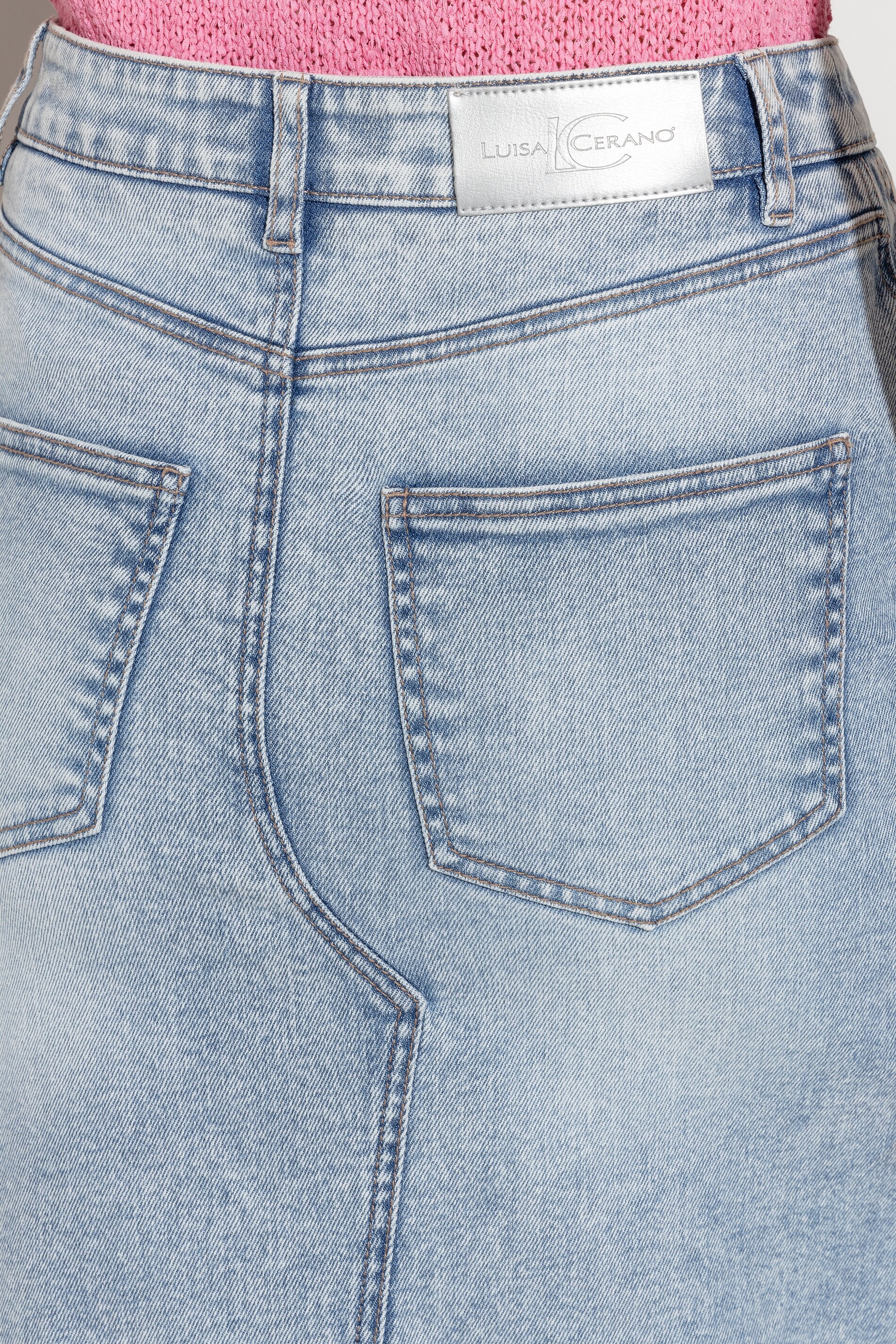 Denimrock mit Acid-Effekten