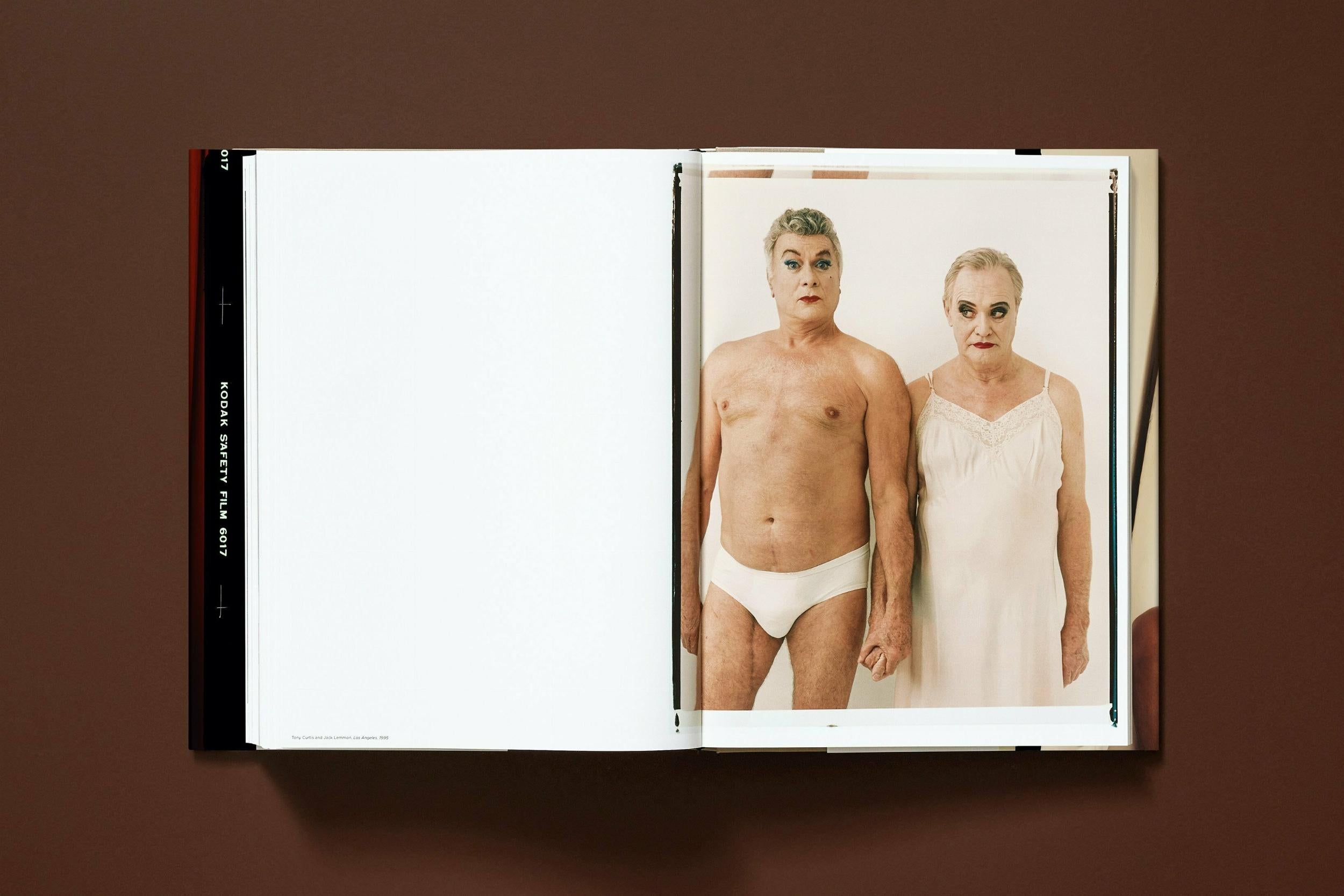 Taschen-Annie Leibovitz (English)-Photography-Black-Deal-Outlet-by-ARCHIVIST