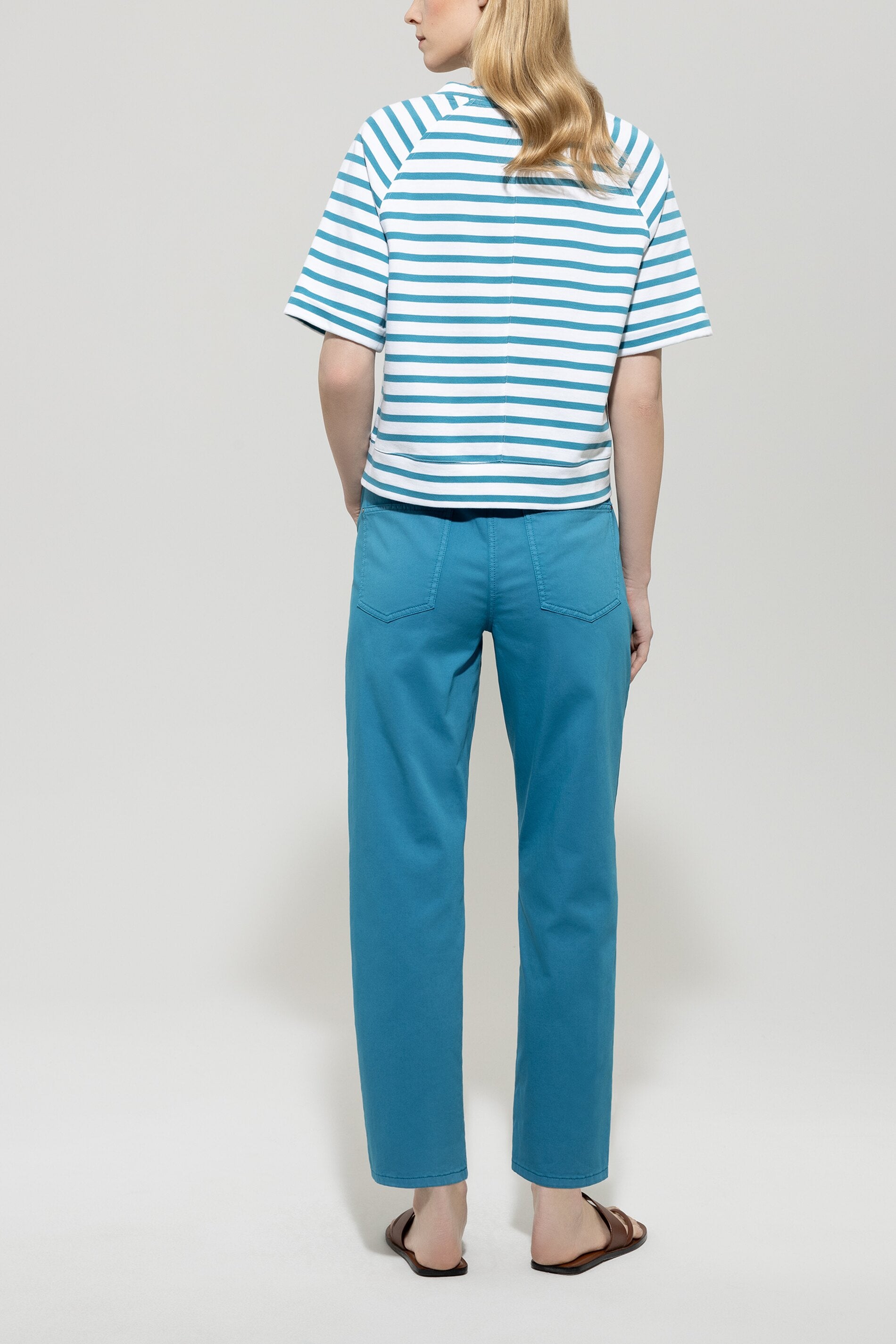High-Stretch-Tapered-Denim