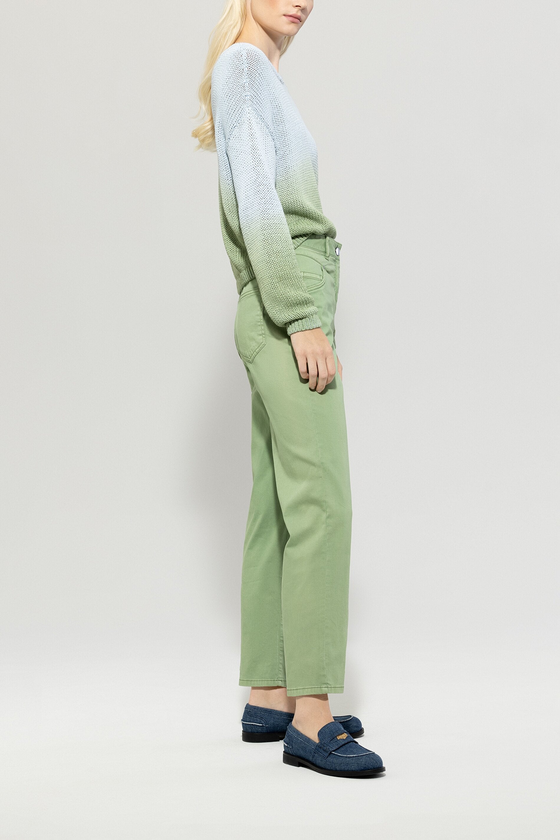 High-Stretch-Tapered-Denim