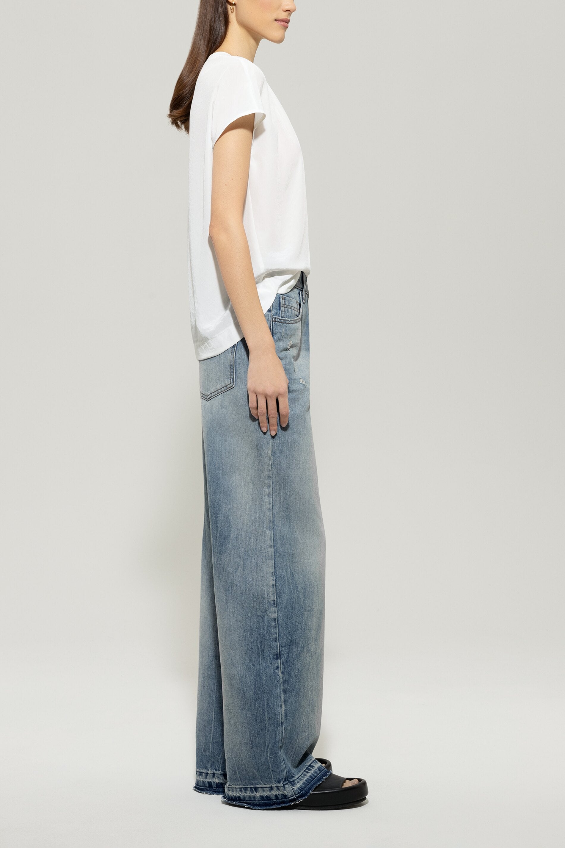 Rigid-Wideleg-Denim
