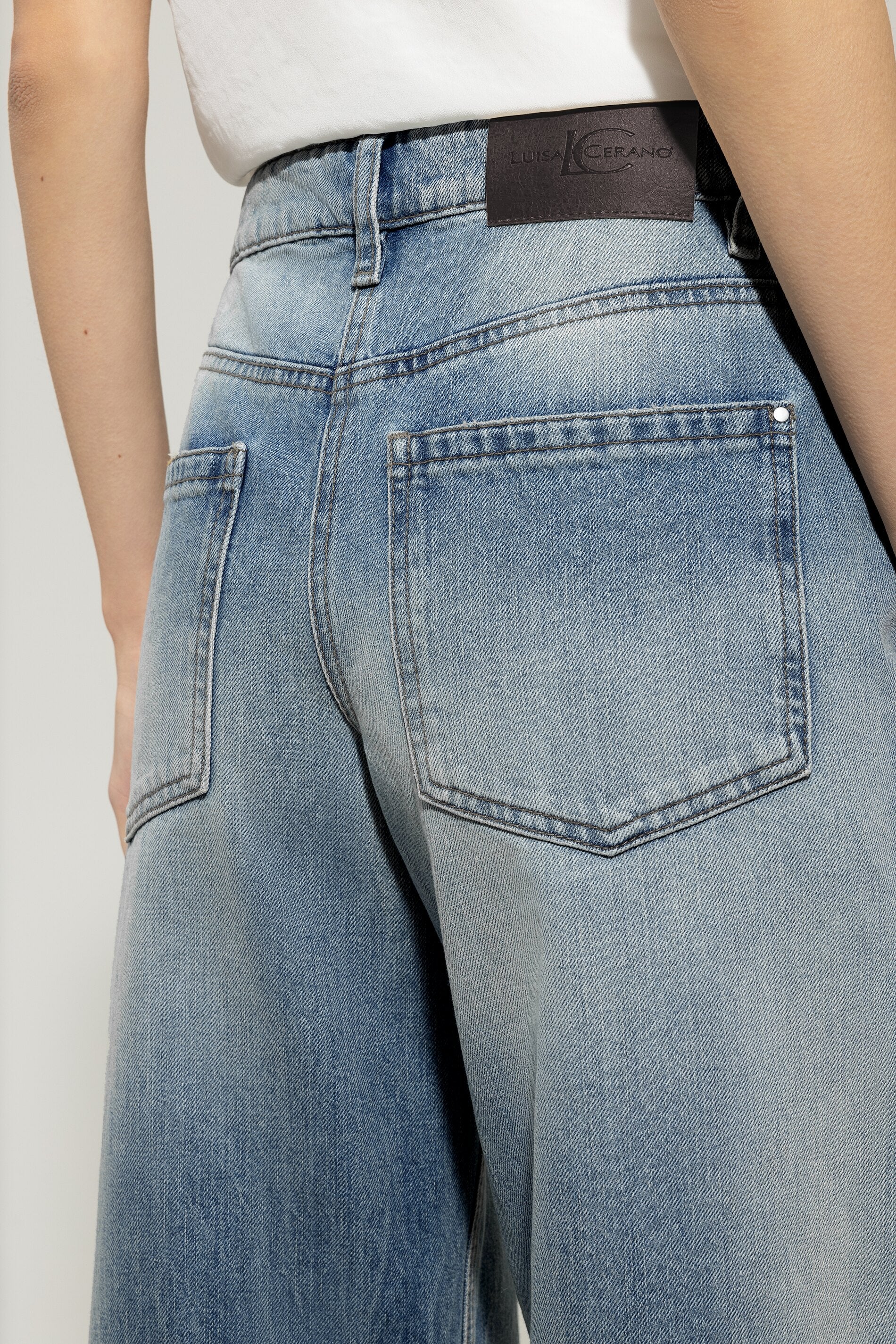 Rigid-Wideleg-Denim