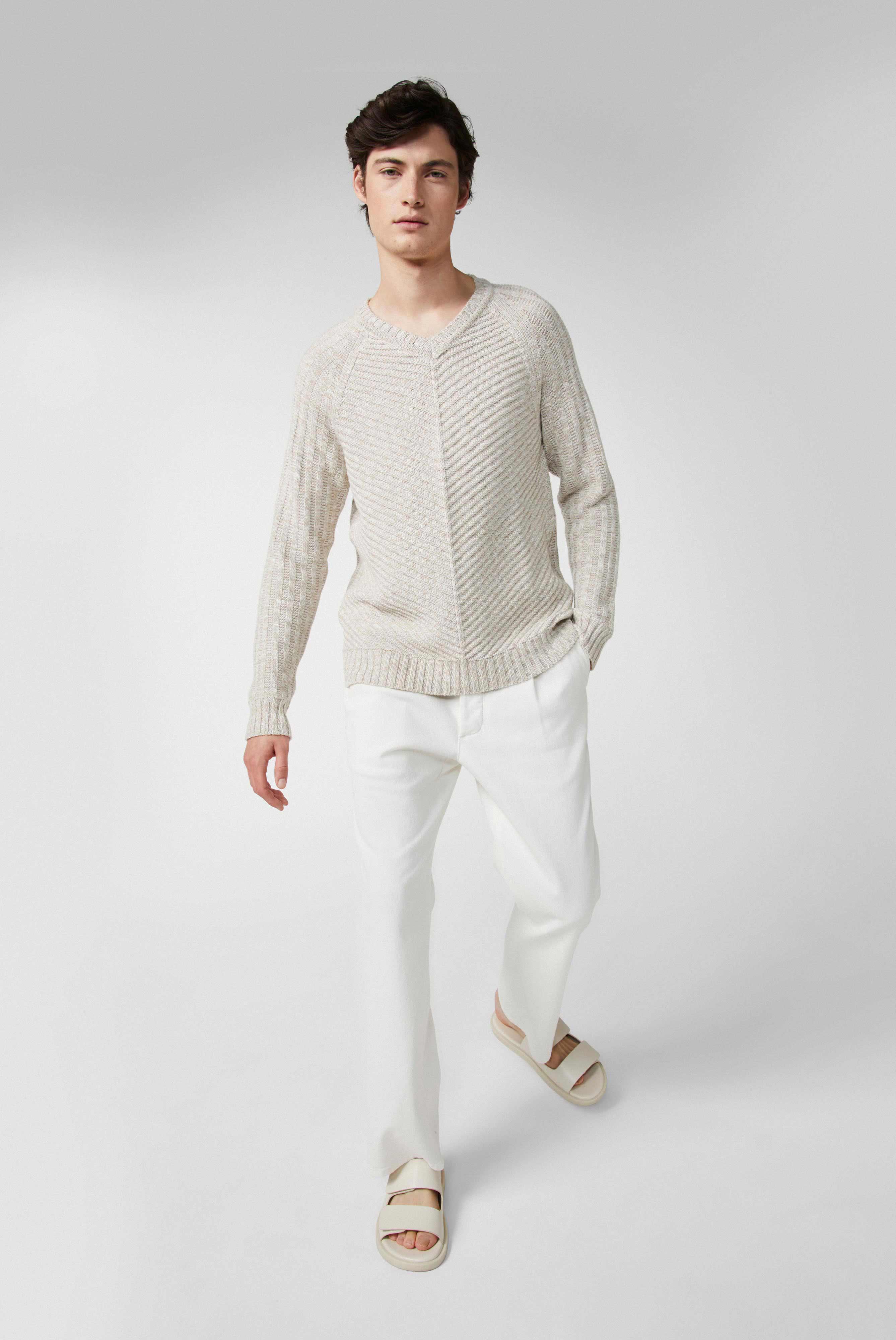 Pullover mit V-Ausschnitt