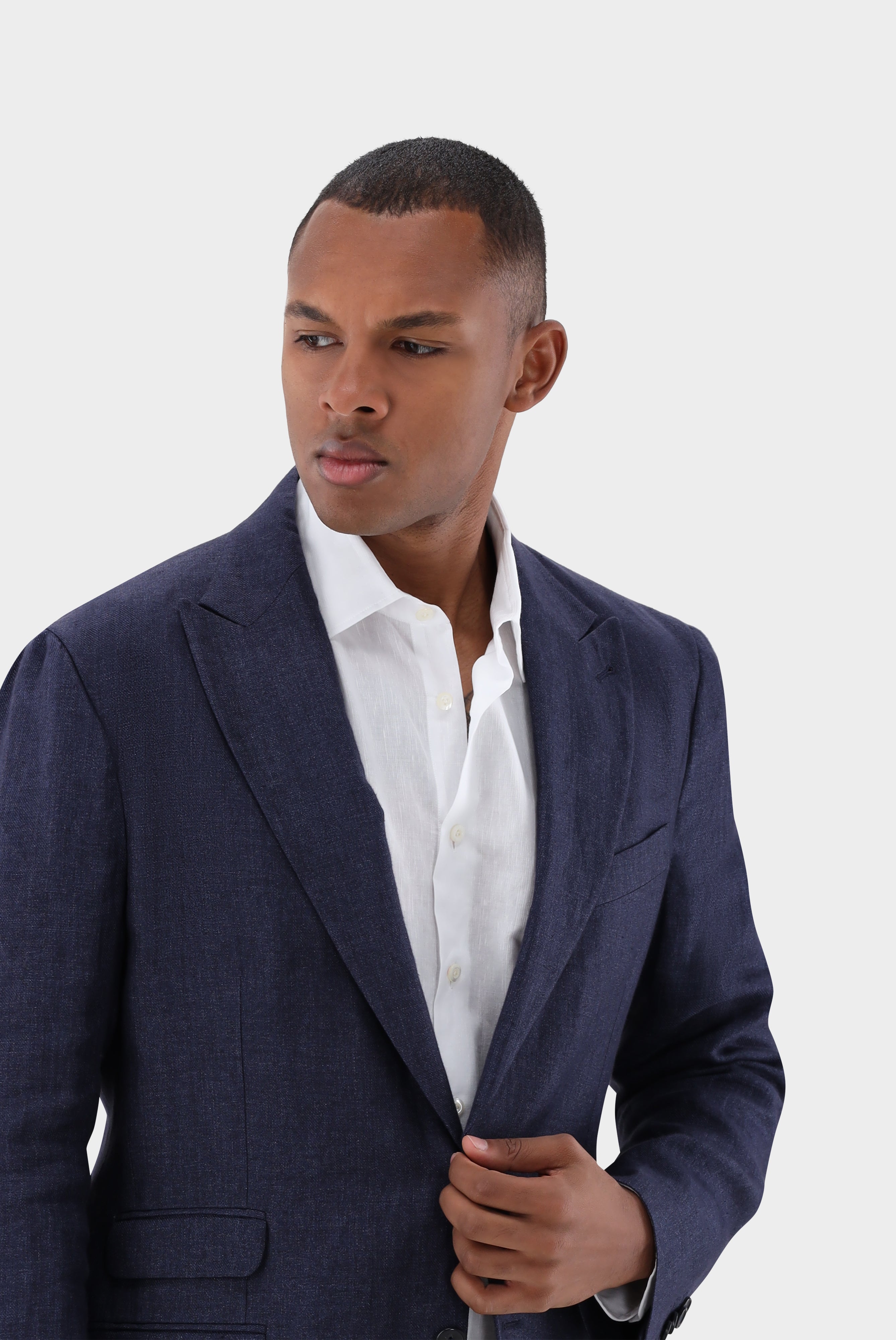 Sakko aus Leinen mit Spitzfasson