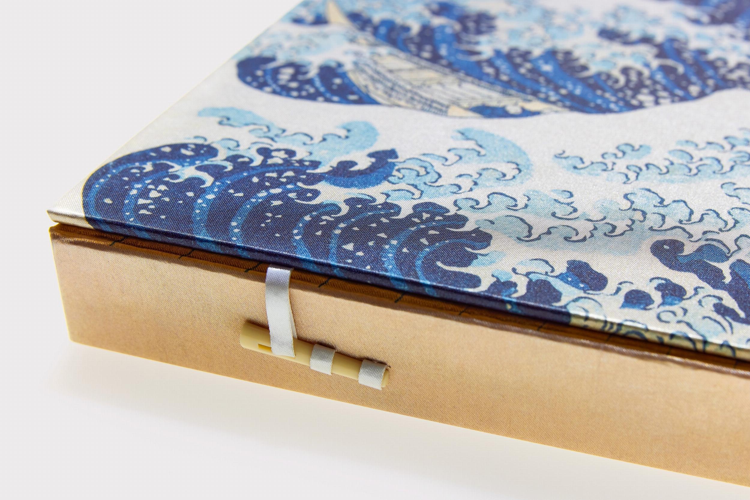 Taschen-Hokusai. Thirty-six Views of Mount Fuji (German, French, English)-Art-Black-Deal-Outlet-by-ARCHIVIST