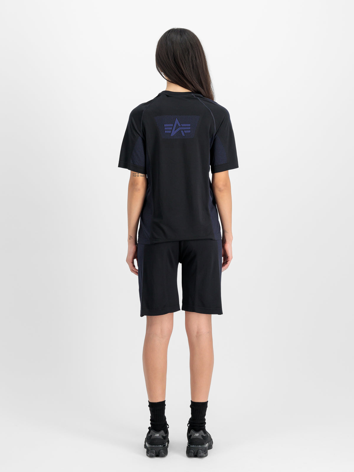 Seamless Short