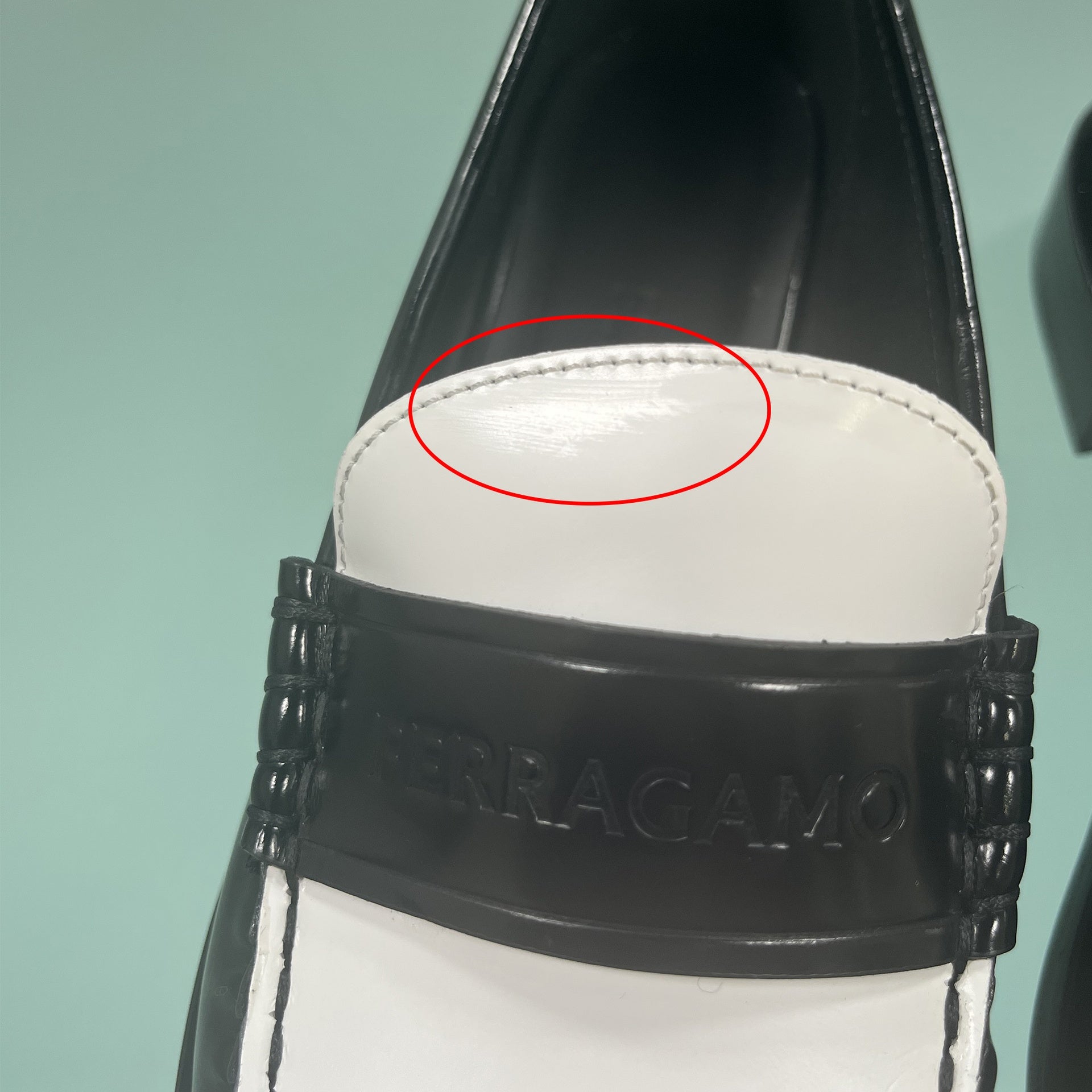 Salvatore Ferragamo-Salvatore Ferragamo Irina Leather Loafers-WOMEN SHOES-Black-Deal-Outlet-by-ARCHIVIST