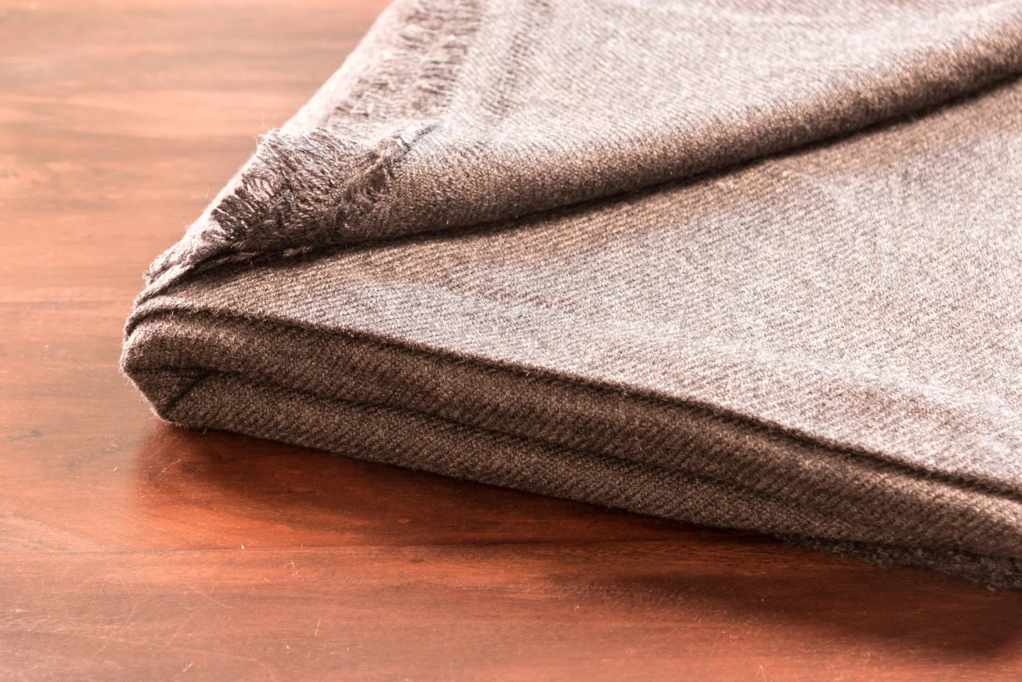 Verdancia-Kaschmirdecke einfarbig - schwarzgrau - 135 x 270cm-Decke-Black-Deal-Outlet-by-ARCHIVIST