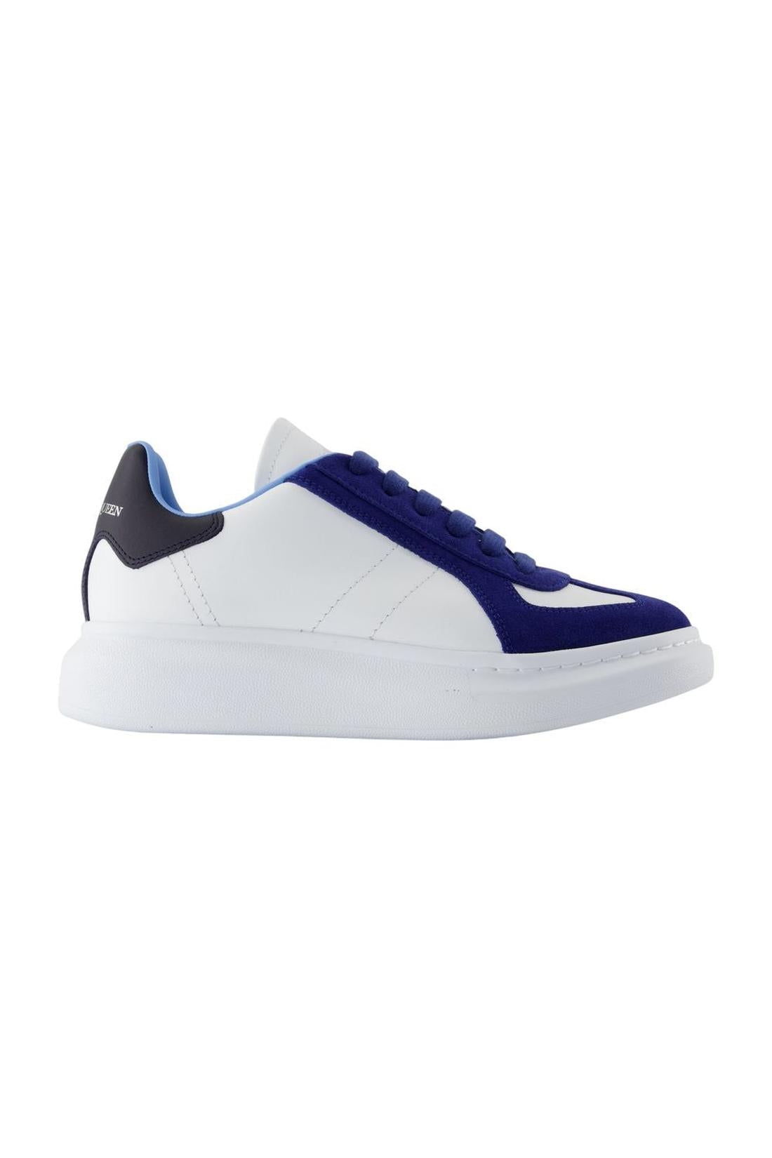Alexander McQueen-Oversized Sneakers - Alexander Mcqueen - White - Leather-Sneaker-Black-Deal-Outlet-by-ARCHIVIST