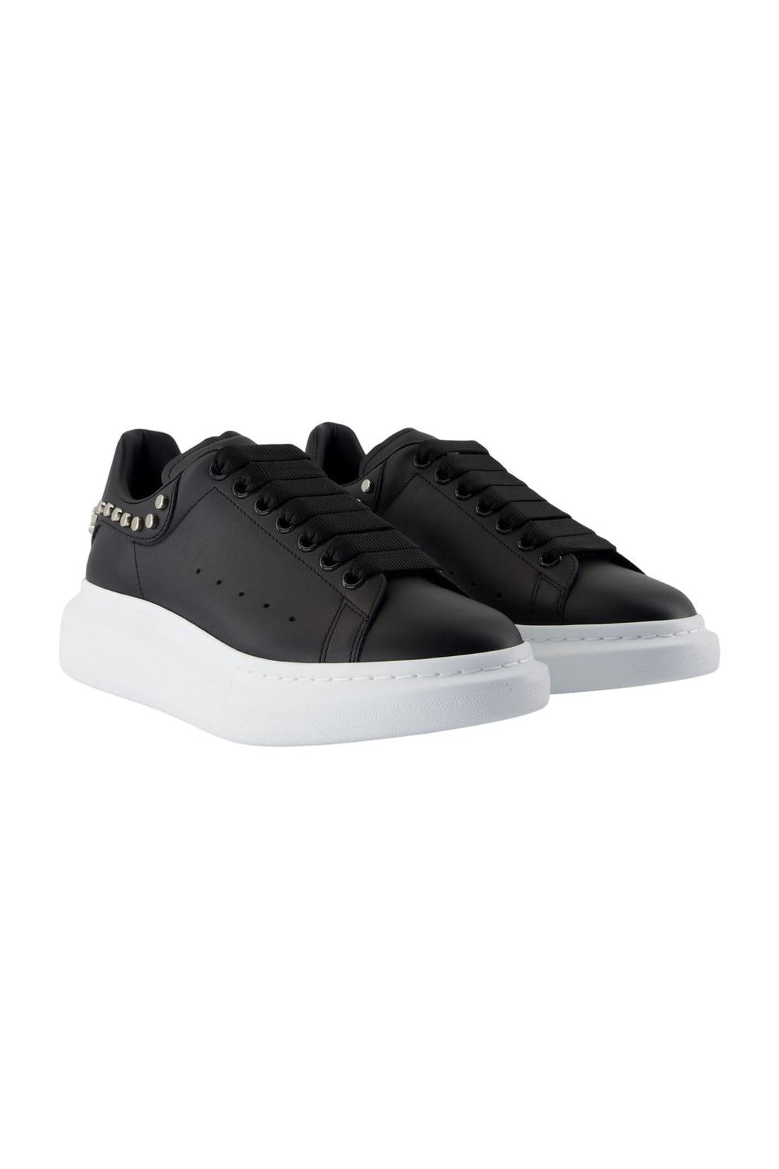Alexander McQueen-Oversize Sneakers - Alexander McQueen - Leder - Schwarz-Sneaker-Black-Deal-Outlet-by-ARCHIVIST