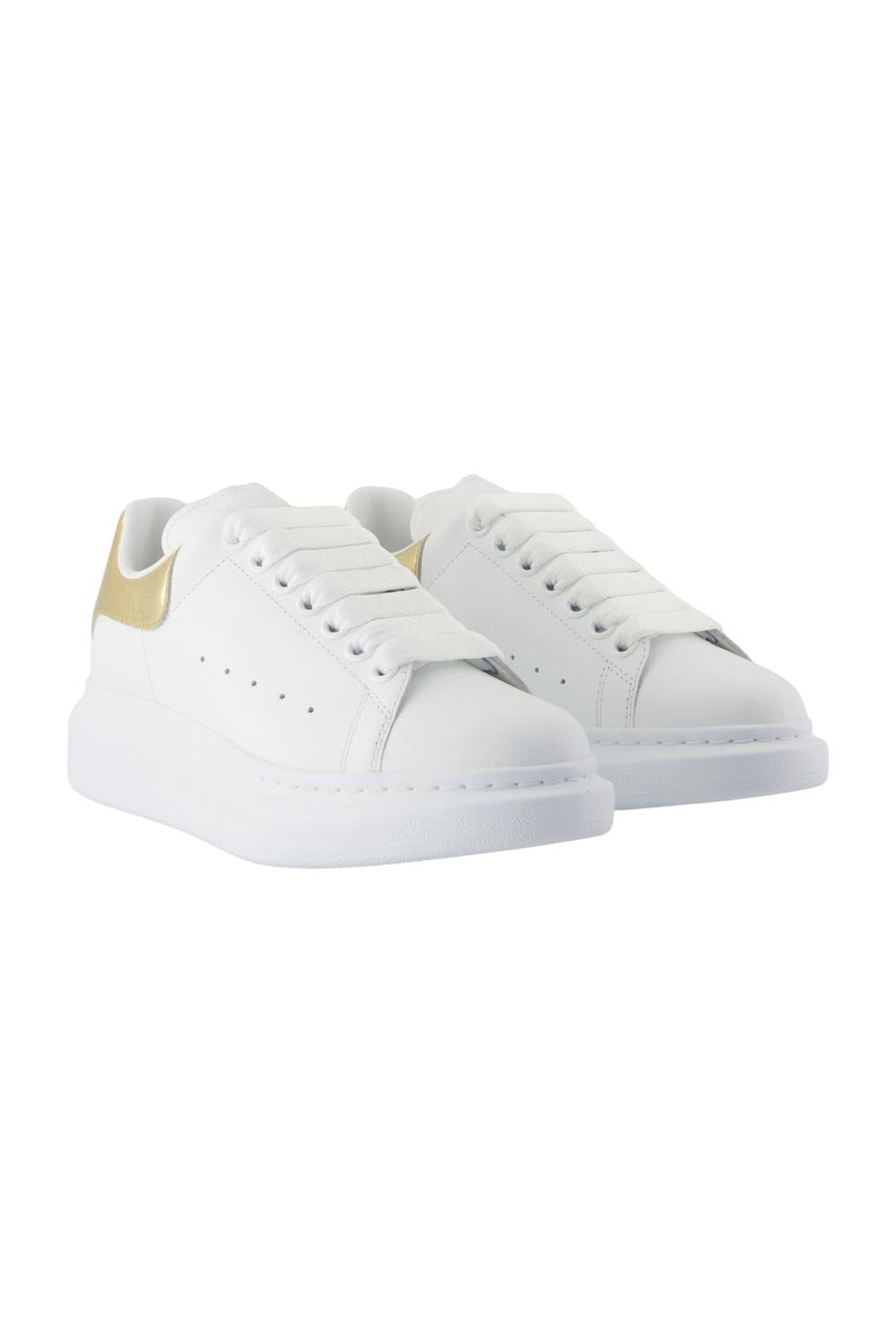 Alexander McQueen-Oversized Sneakers - Alexander Mcqueen - White - Leather-Sneaker-Black-Deal-Outlet-by-ARCHIVIST