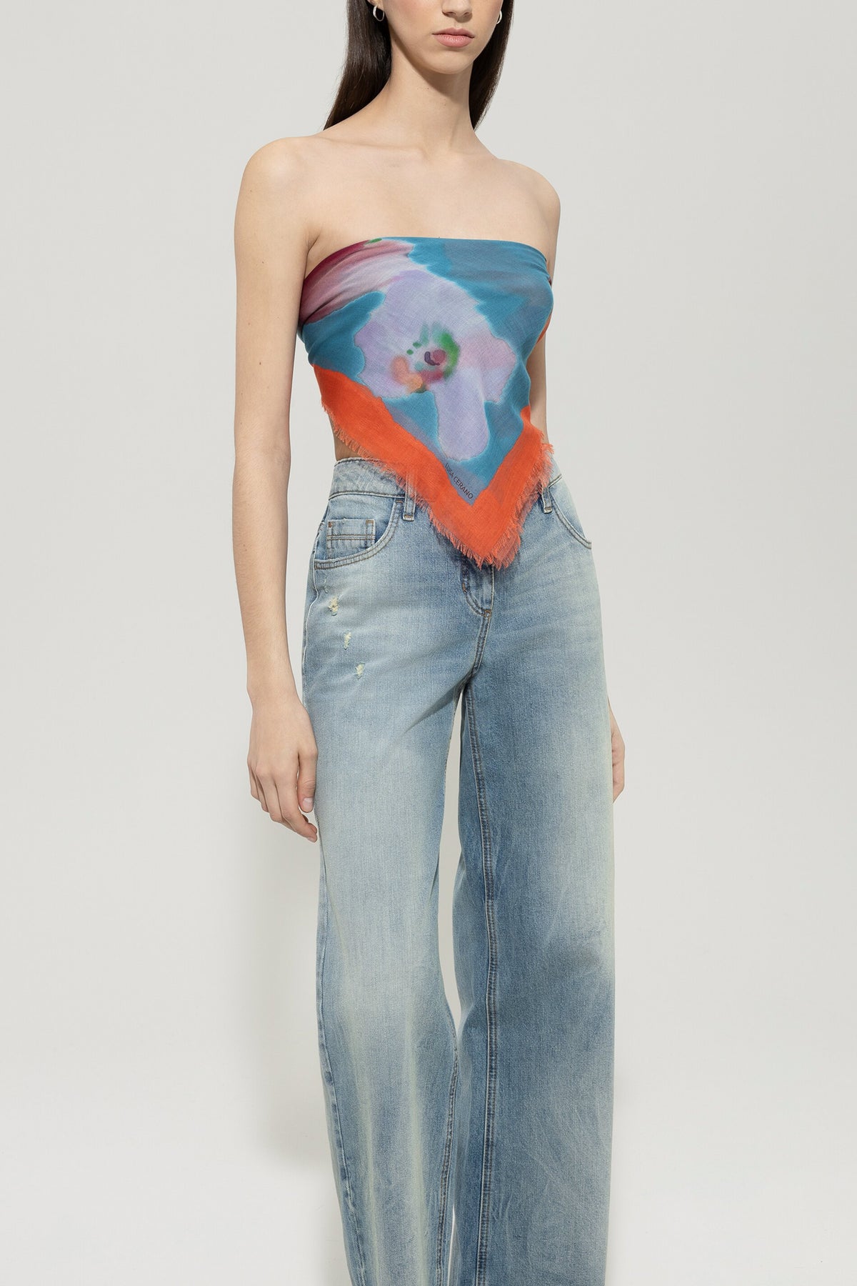 Tuch mit Hibiskus-Print