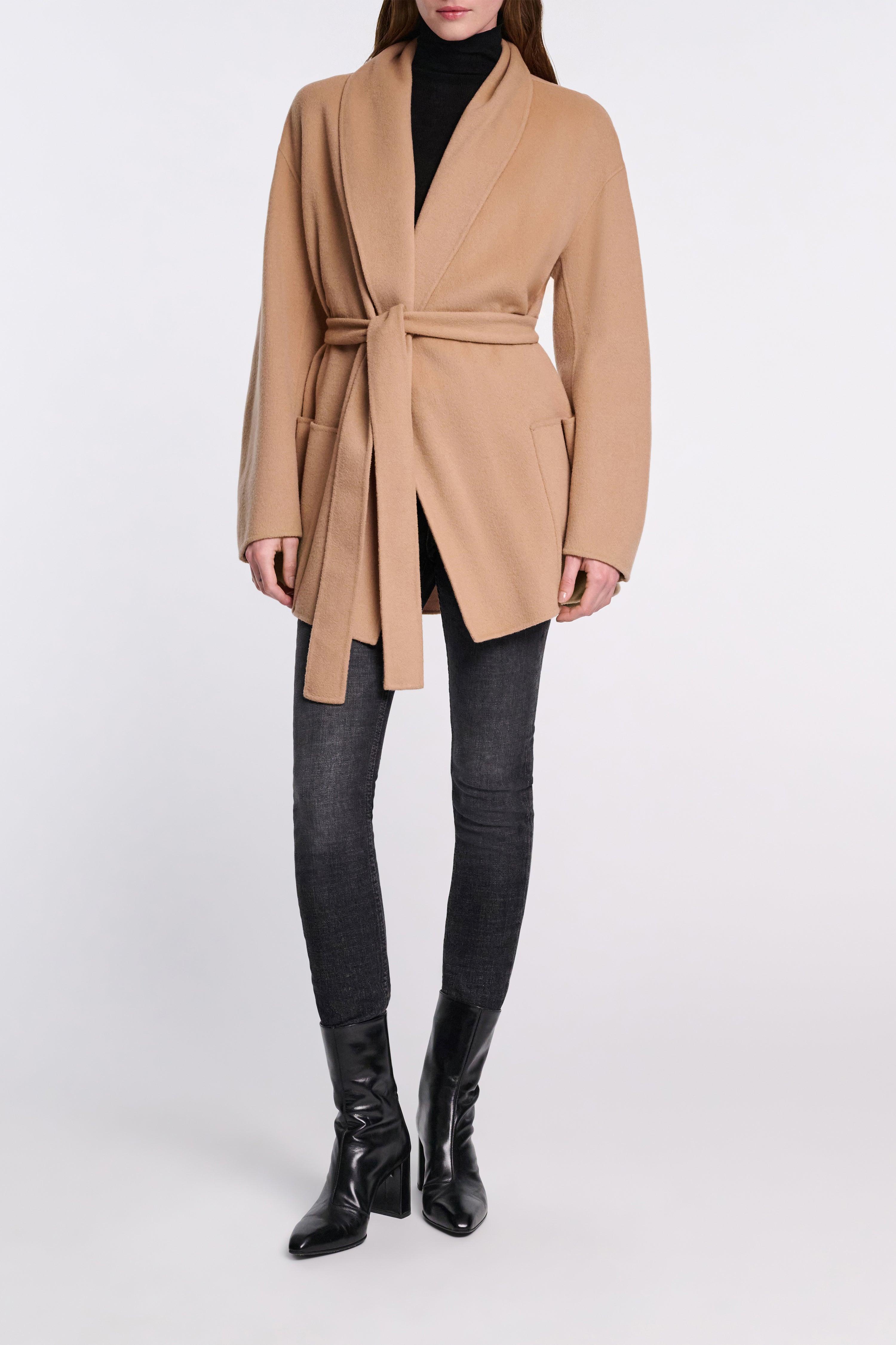 SOFT SILHOUETTES coat