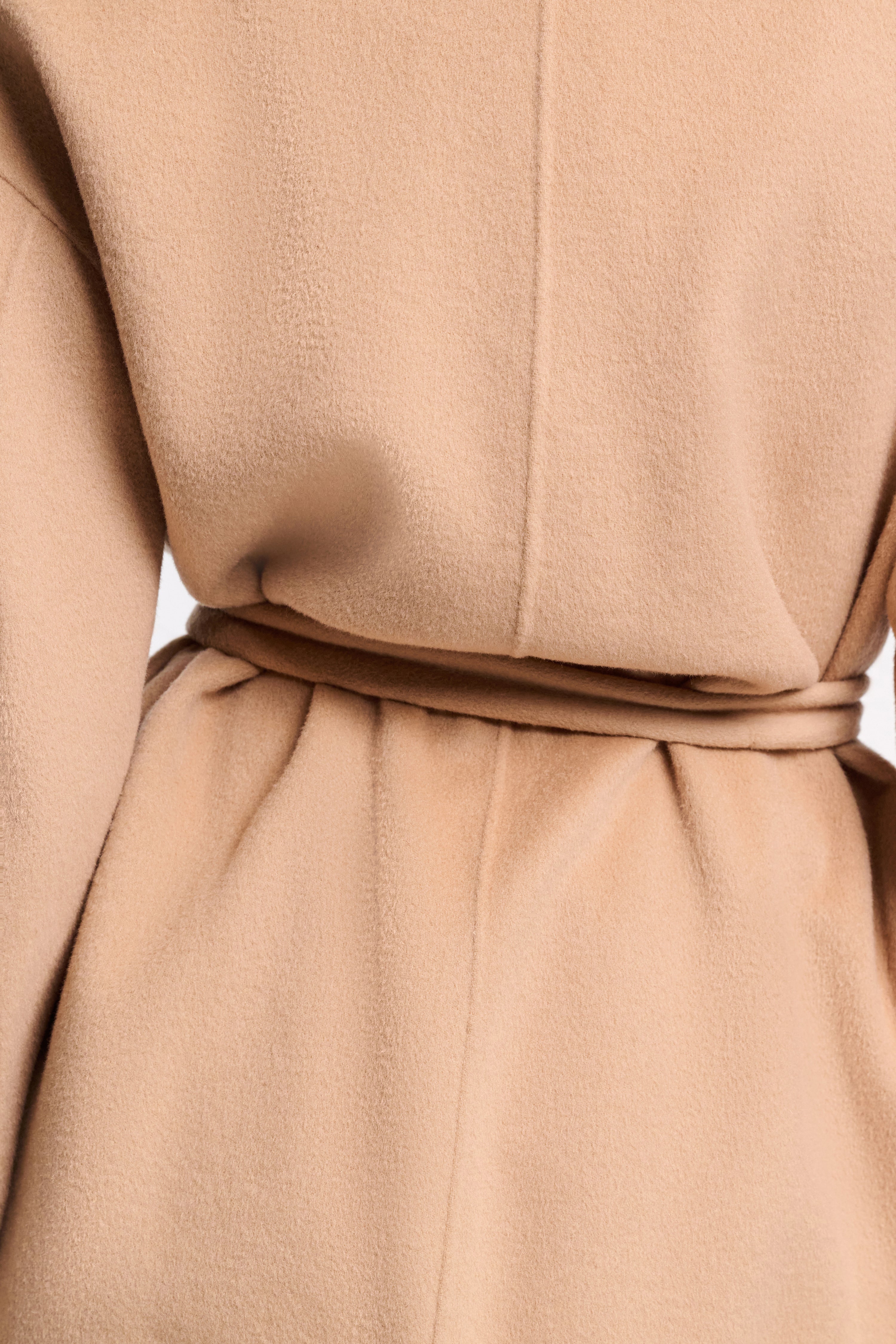 SOFT SILHOUETTES coat