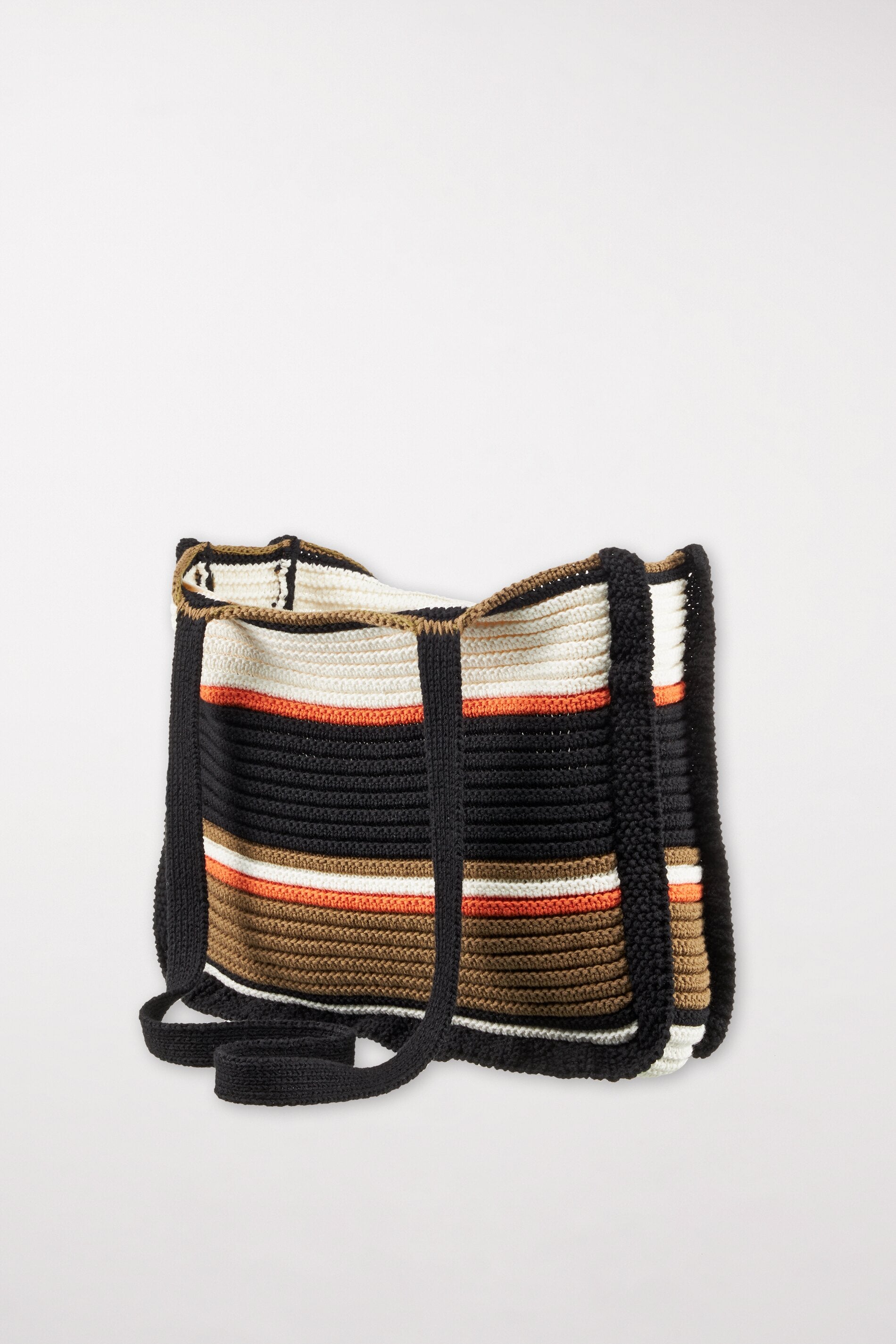 Knitted bag made of linen blend