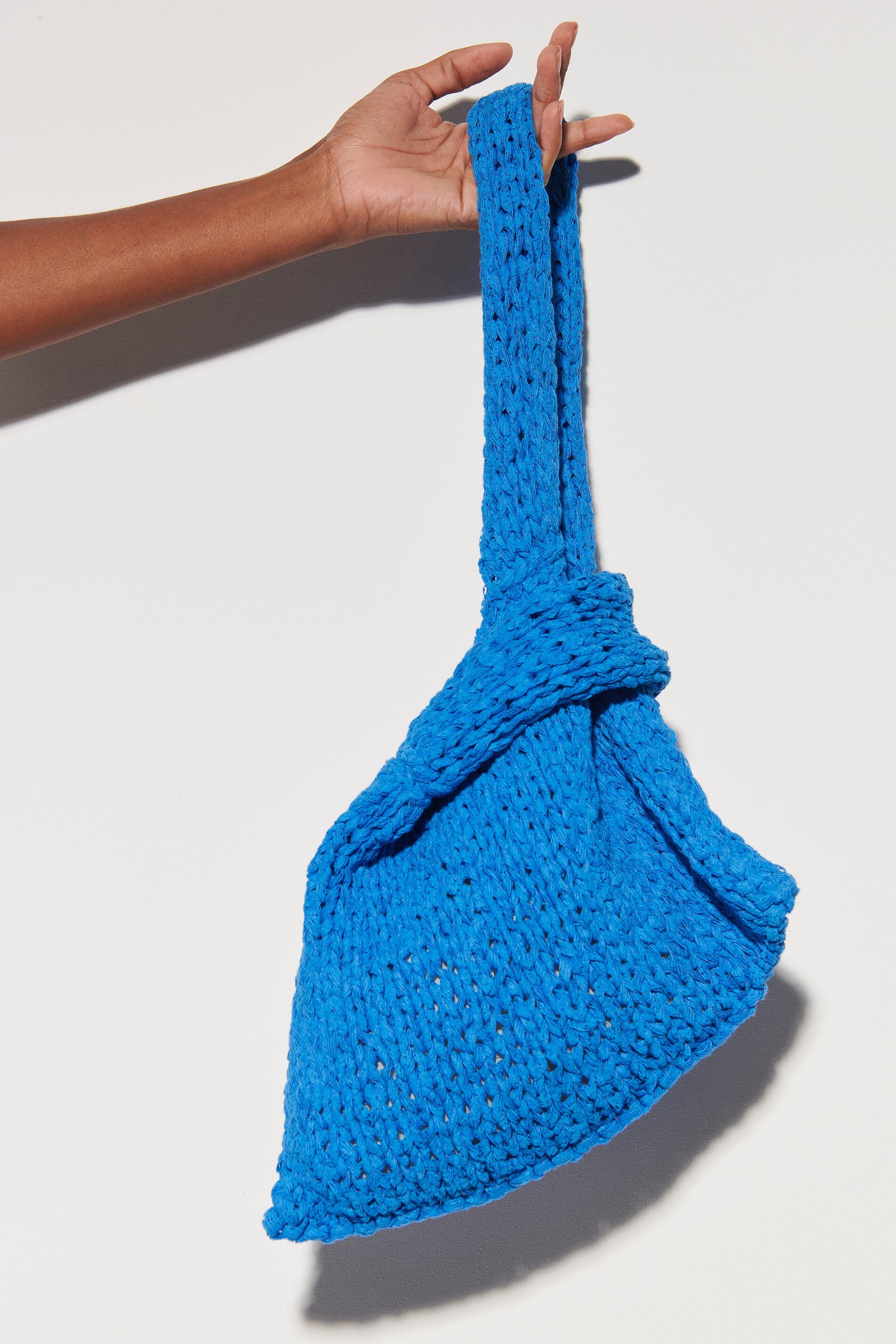 Knitted bag made from a cotton blend