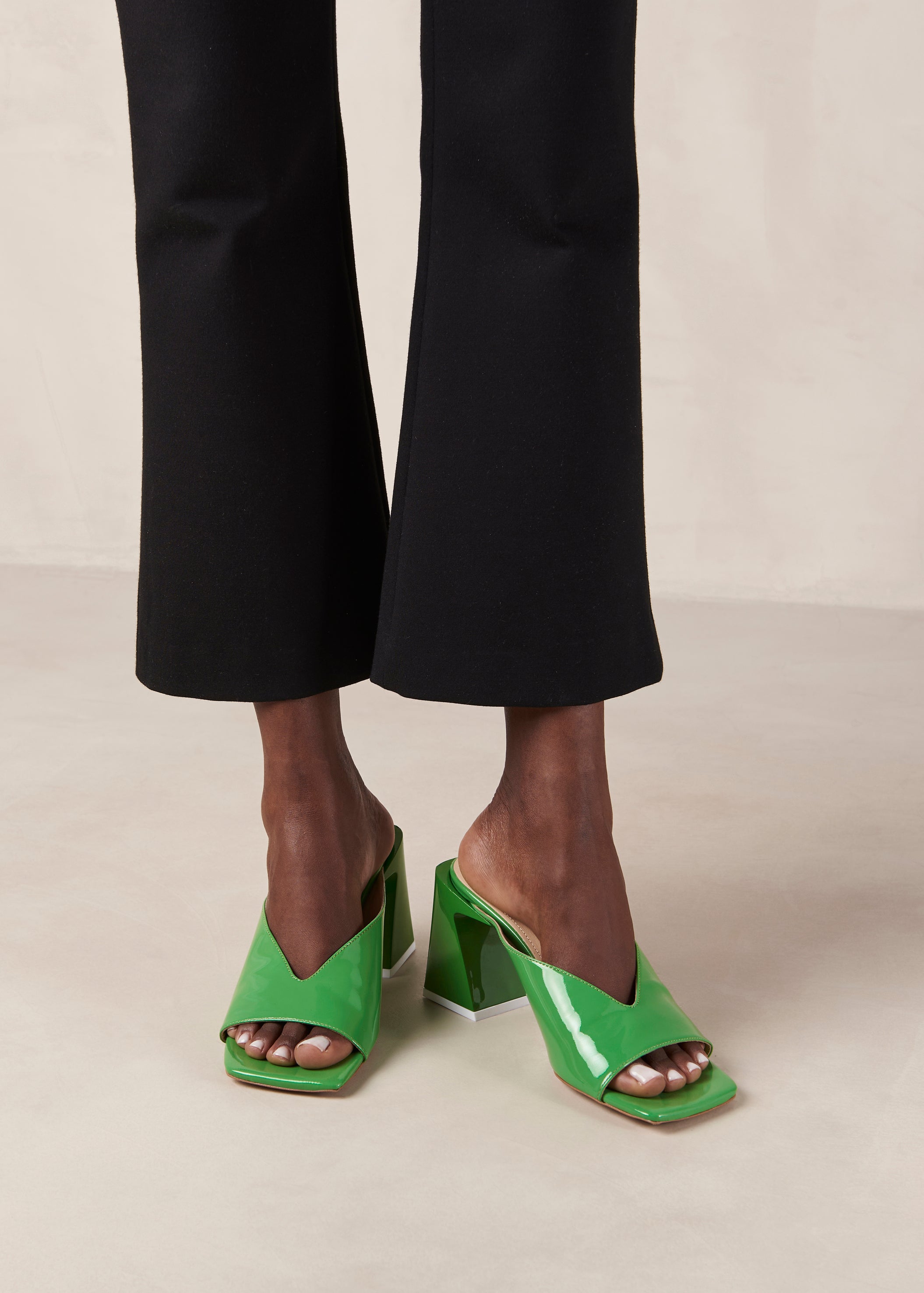 ALOHAS-OUTLET-SALE-Tasha-Green-Leather-Sandals-Sandalen-ARCHIVE-COLLECTION.jpg