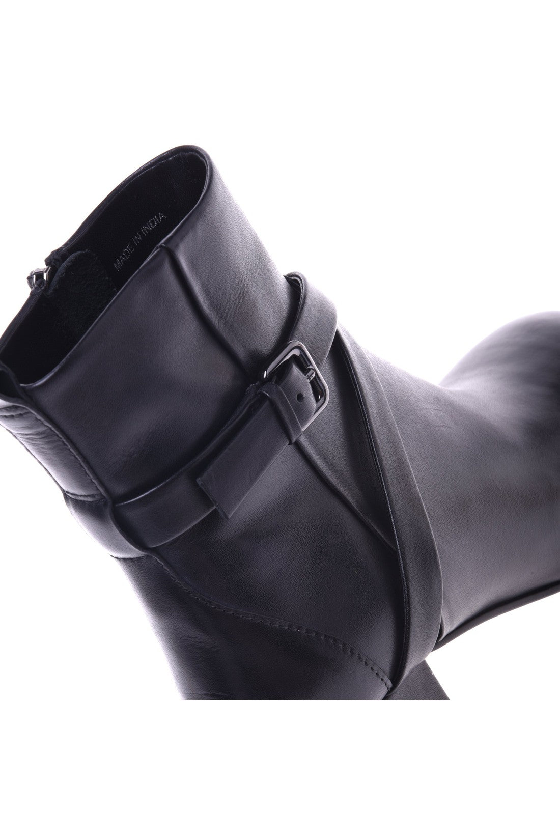 Ankle boot in black leather