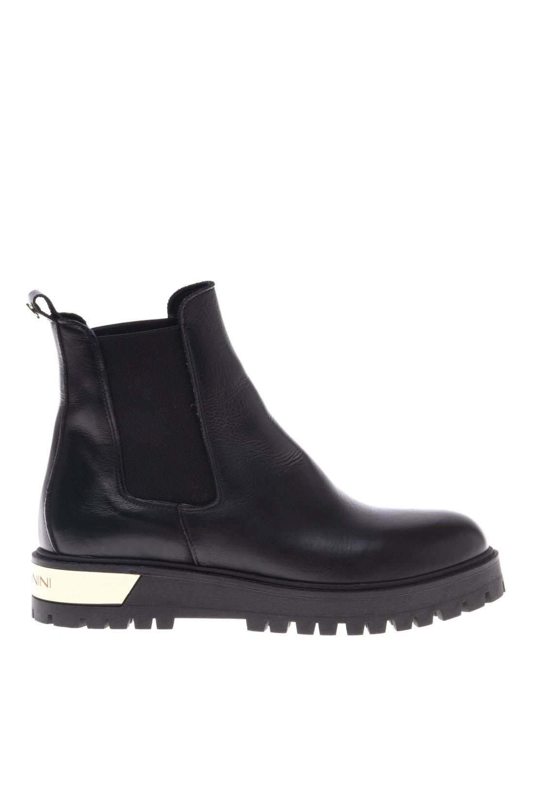 Ankle boot in black leather