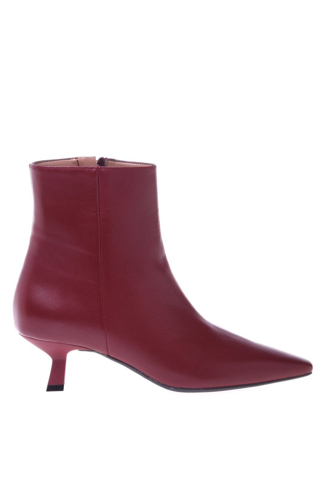 Ankle boot in red nappa leather