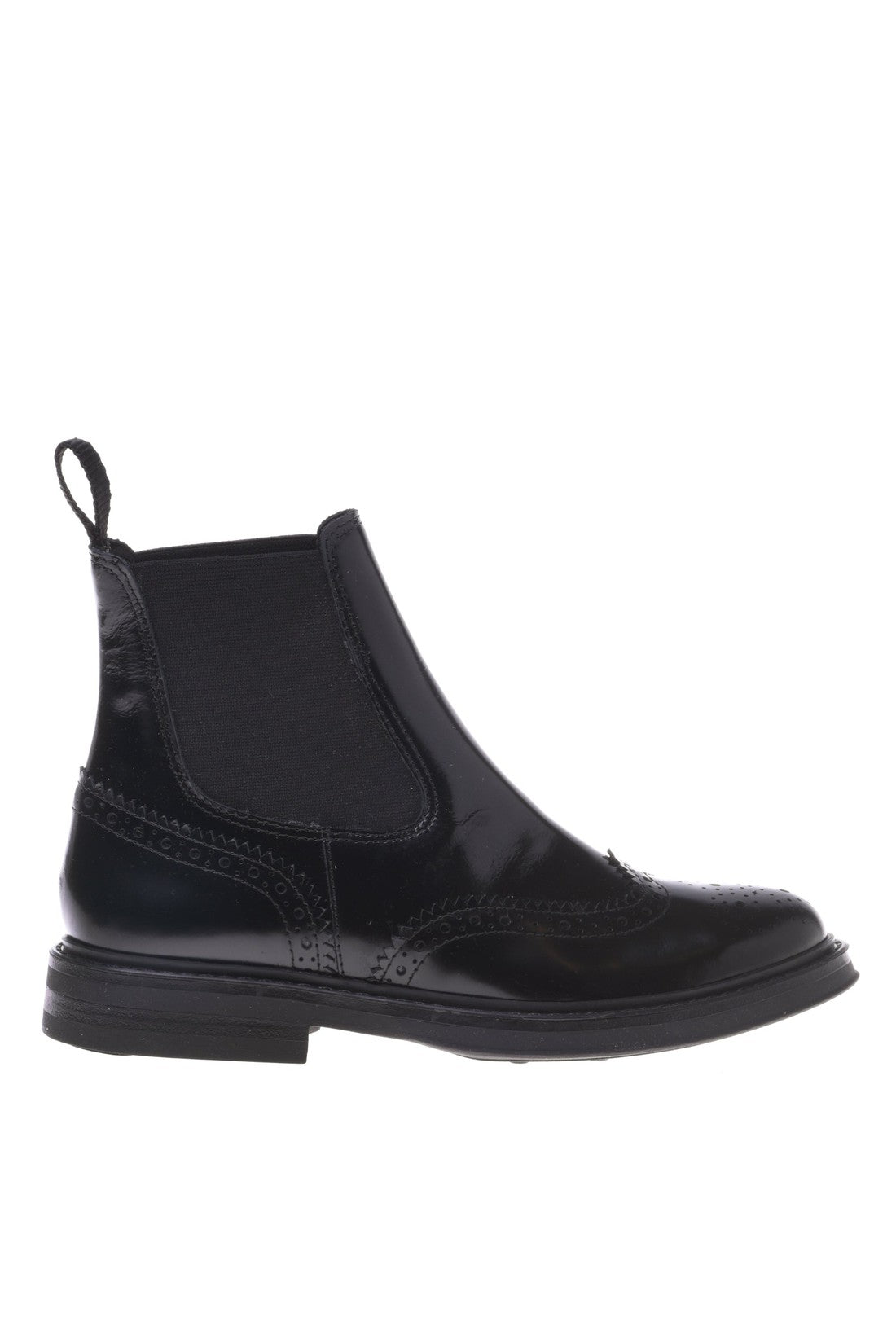 Ankle boot in shiny black calfskin