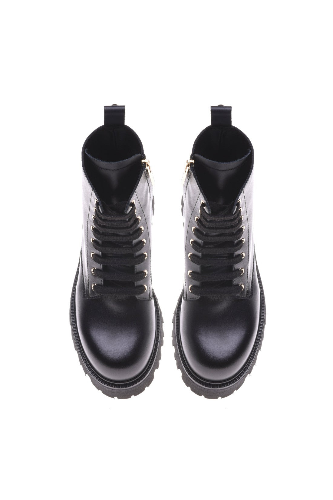 Combat boots in black leather