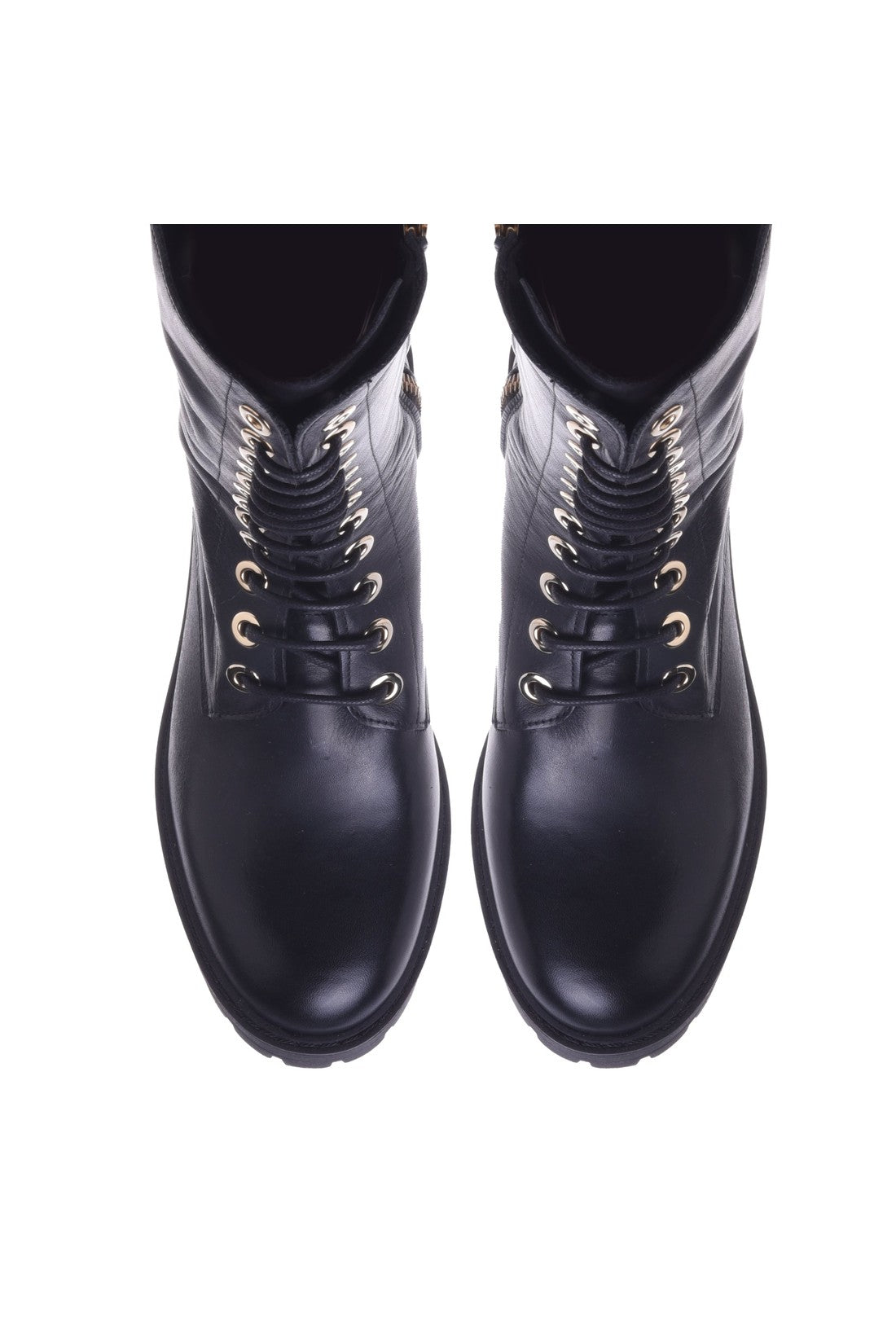 Combat boots in black leather